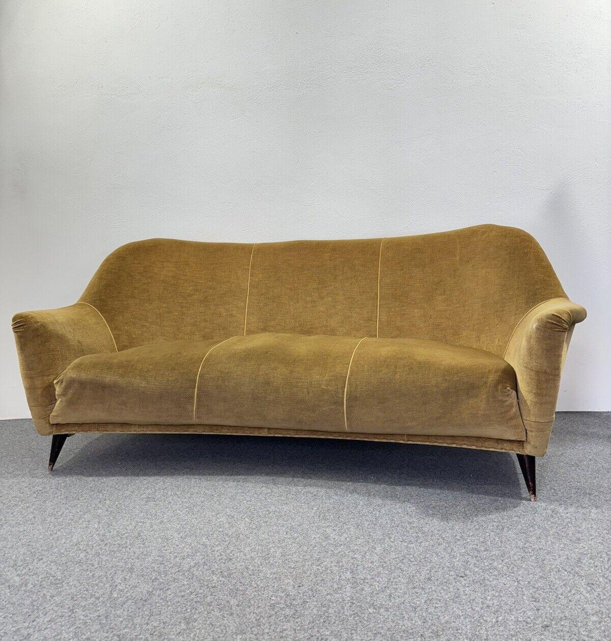 Gio Ponti Home & Garden Sofa Velvet Mid-Century 3 Seater 1950's Modernism For Sale 5