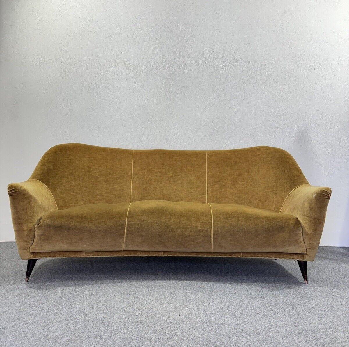 Mid-20th Century Gio Ponti Home & Garden Sofa Velvet Mid-Century 3 Seater 1950's Modernism For Sale