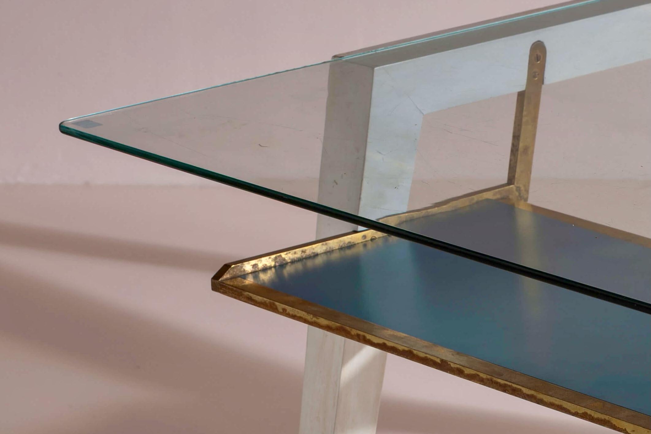 Mesa expositora de nogal y cristal certificada por Gio Ponti para A.P.E.M., Italia, 1946 en venta 6