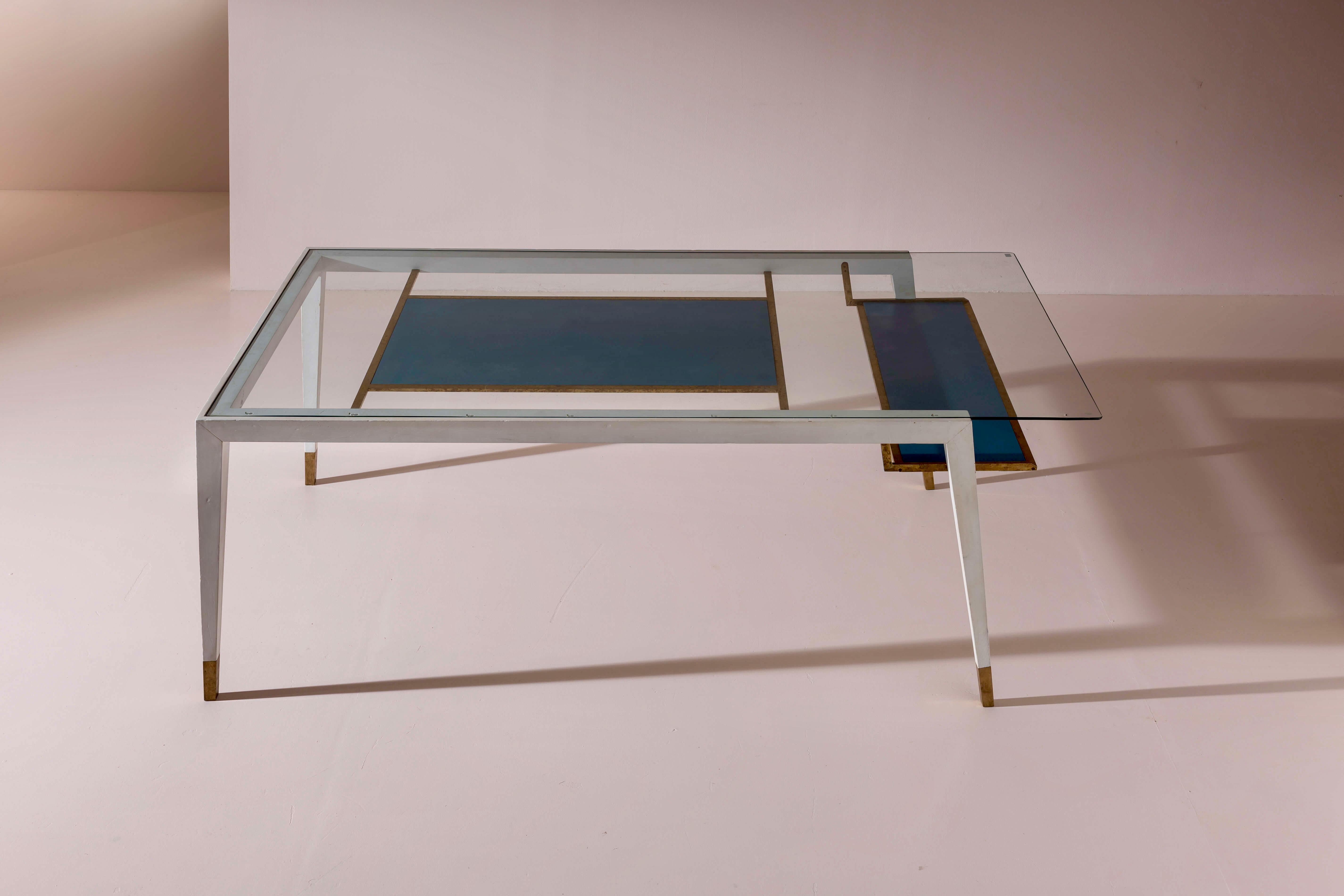 Mesa expositora de nogal y cristal certificada por Gio Ponti para A.P.E.M., Italia, 1946 en venta 3