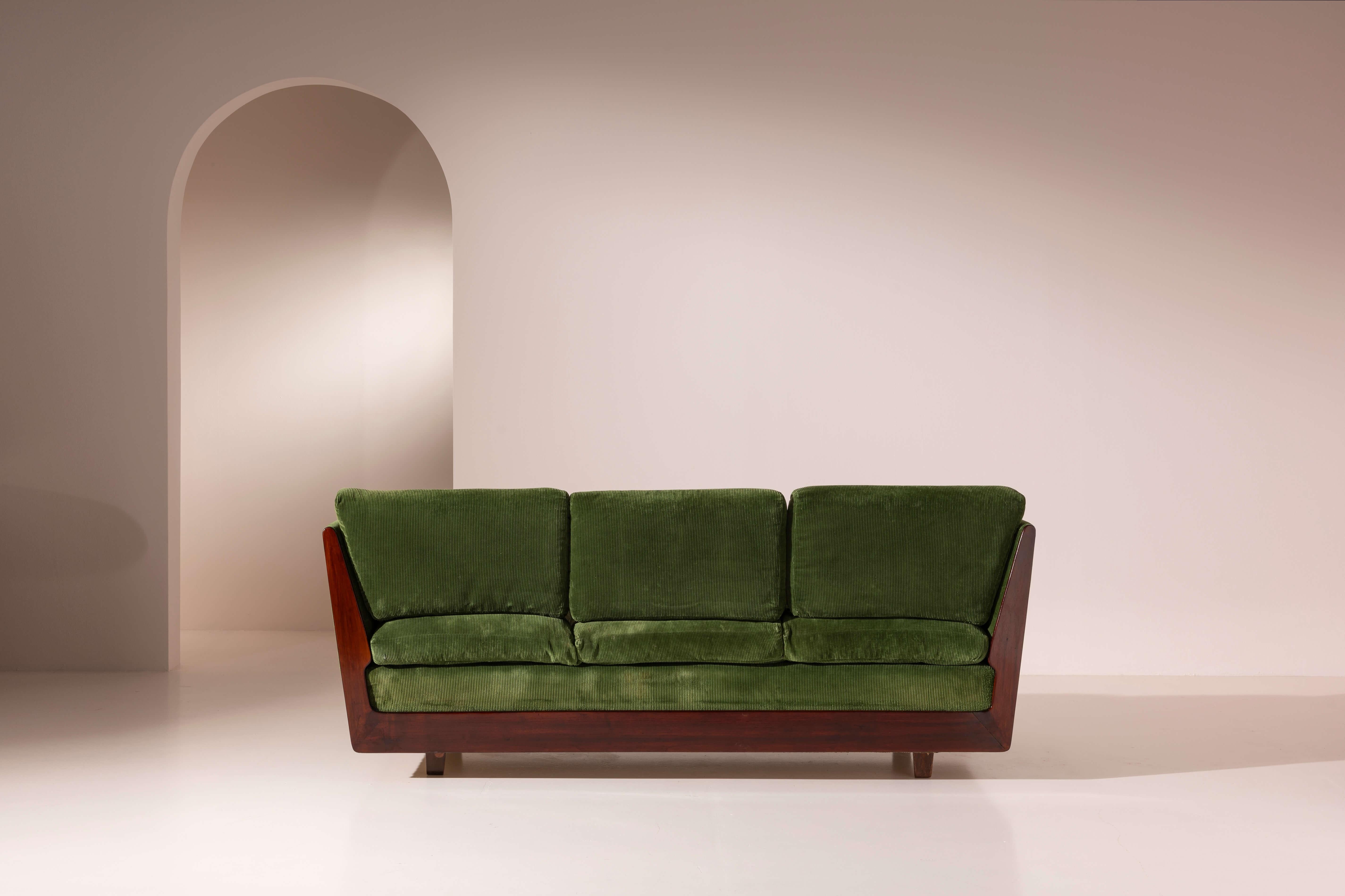 Canapé-lit en noyer certifié et velours de Gio Ponti, Italie, années 1940 en vente 5