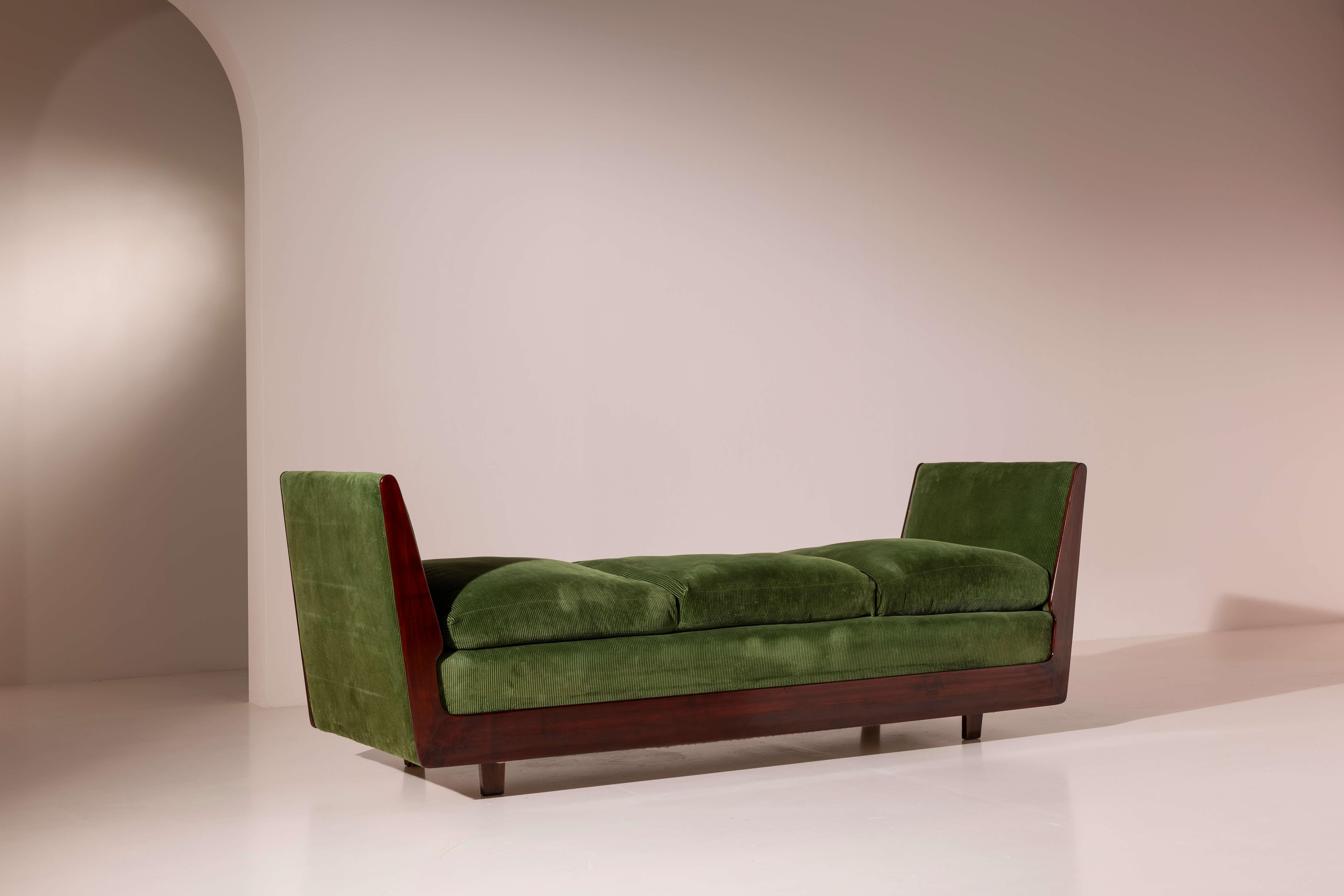 Canapé-lit en noyer certifié et velours de Gio Ponti, Italie, années 1940 en vente 6
