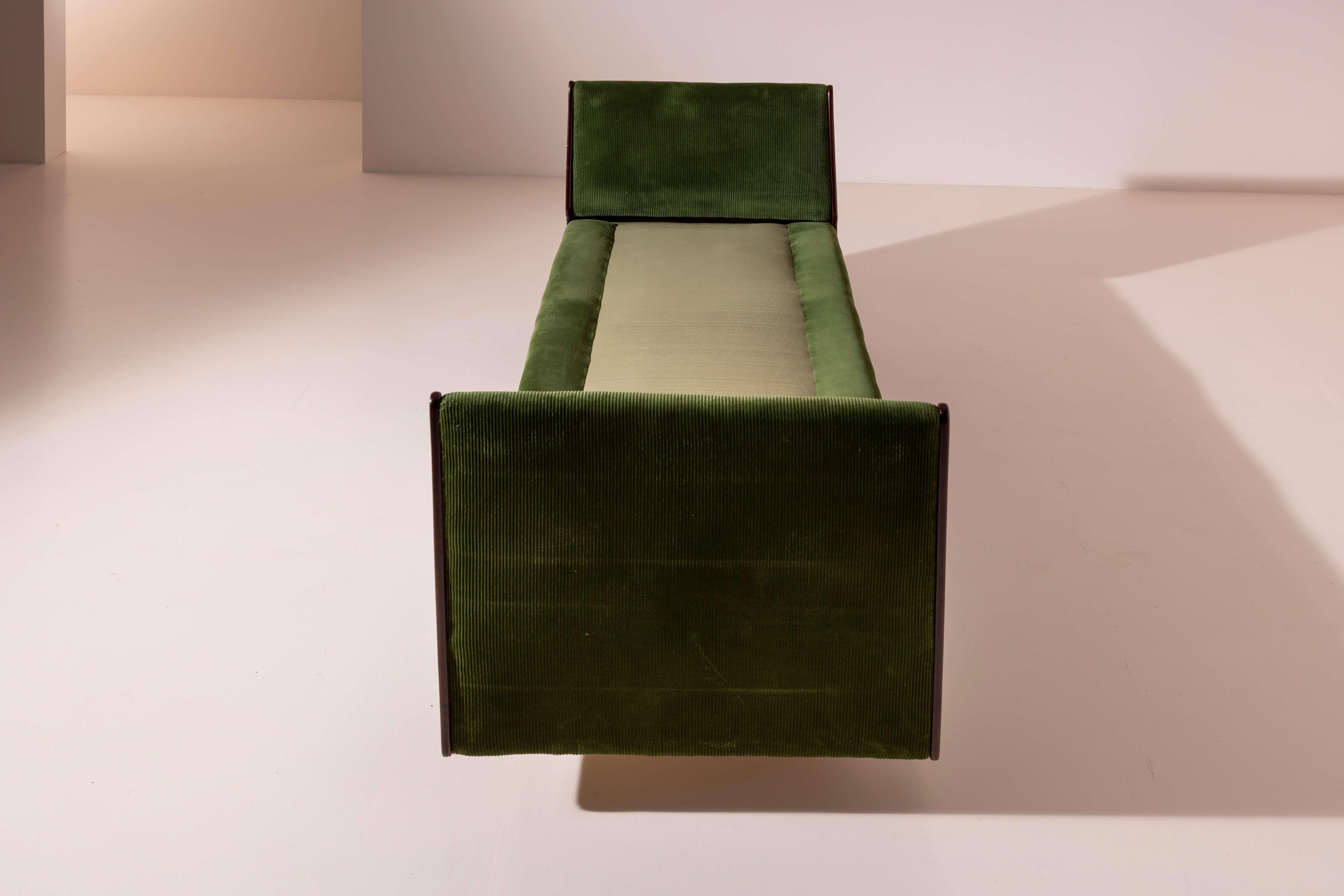 Canapé-lit en noyer certifié et velours de Gio Ponti, Italie, années 1940 en vente 11
