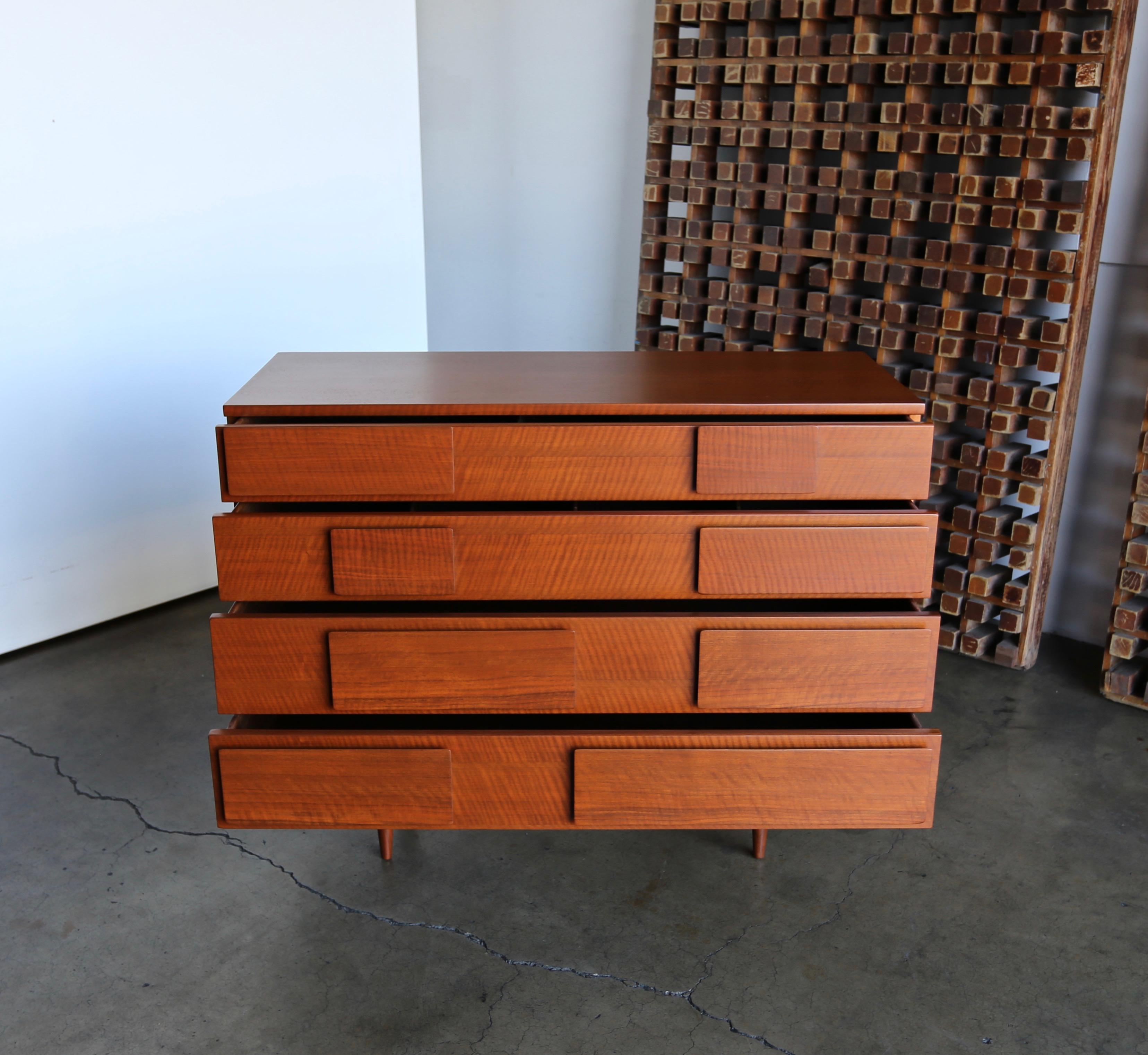 Gio Ponti Chest for Singer & Sons, Model 2129, circa 1955 4