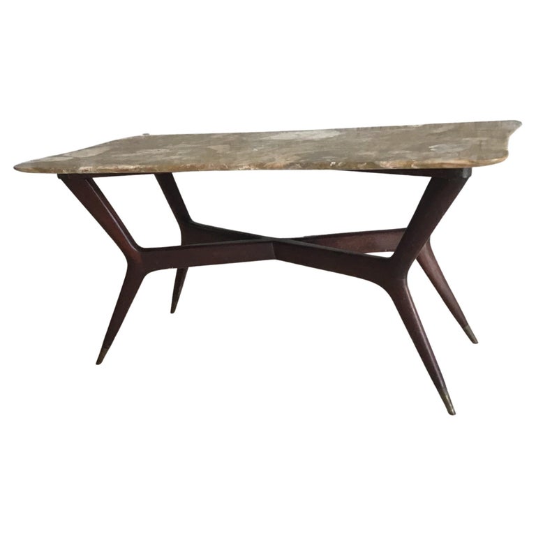 Table Basse de Forme Triangulaire par Gio Ponti, 1950s en vente sur