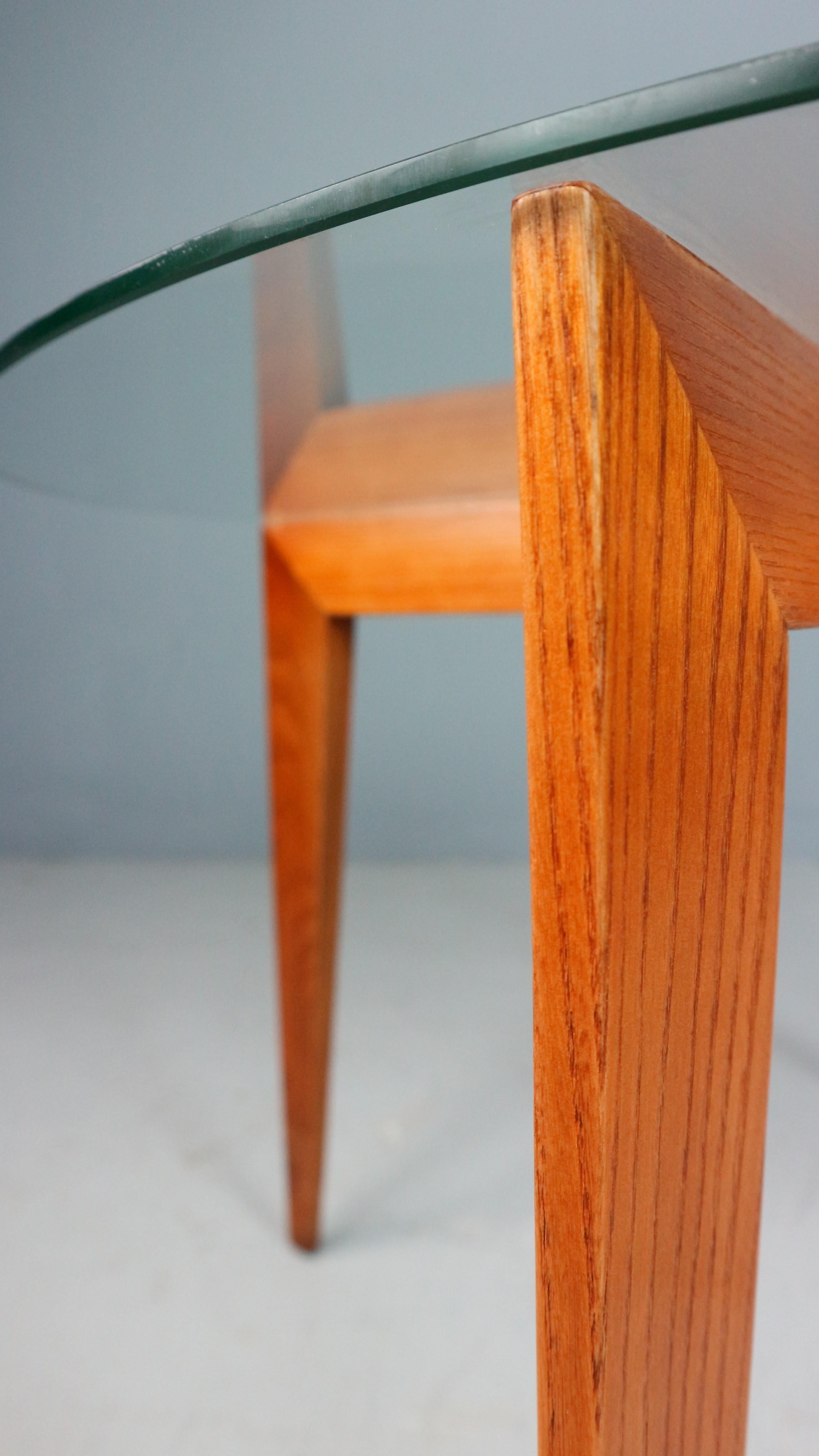 Gio Ponti Coffee Table for Isa Bergamo in oak with Round Cristal Top, 1957 For Sale 7