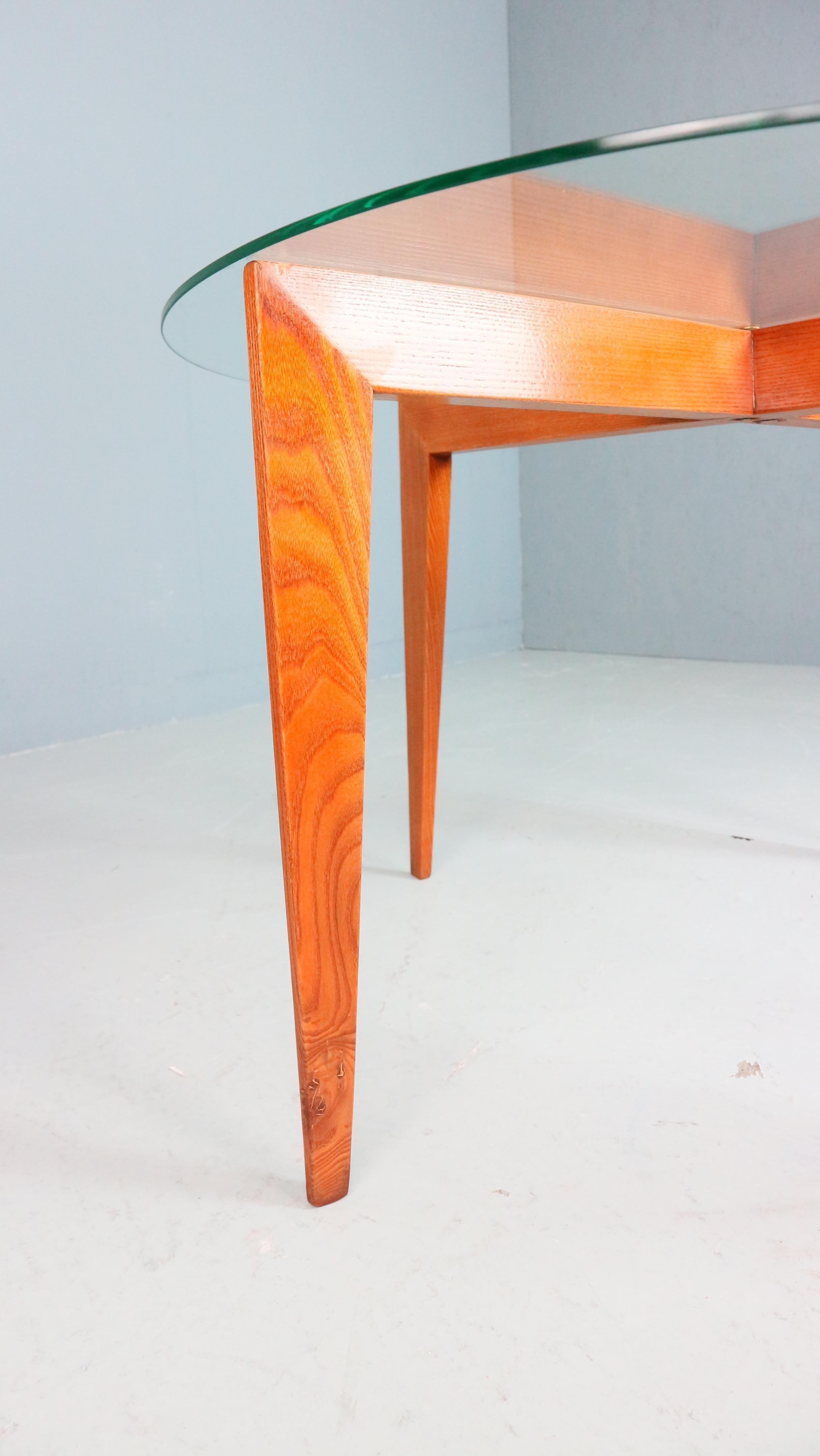 Gio Ponti Coffee Table for Isa Bergamo in oak with Round Cristal Top, 1957 For Sale 11