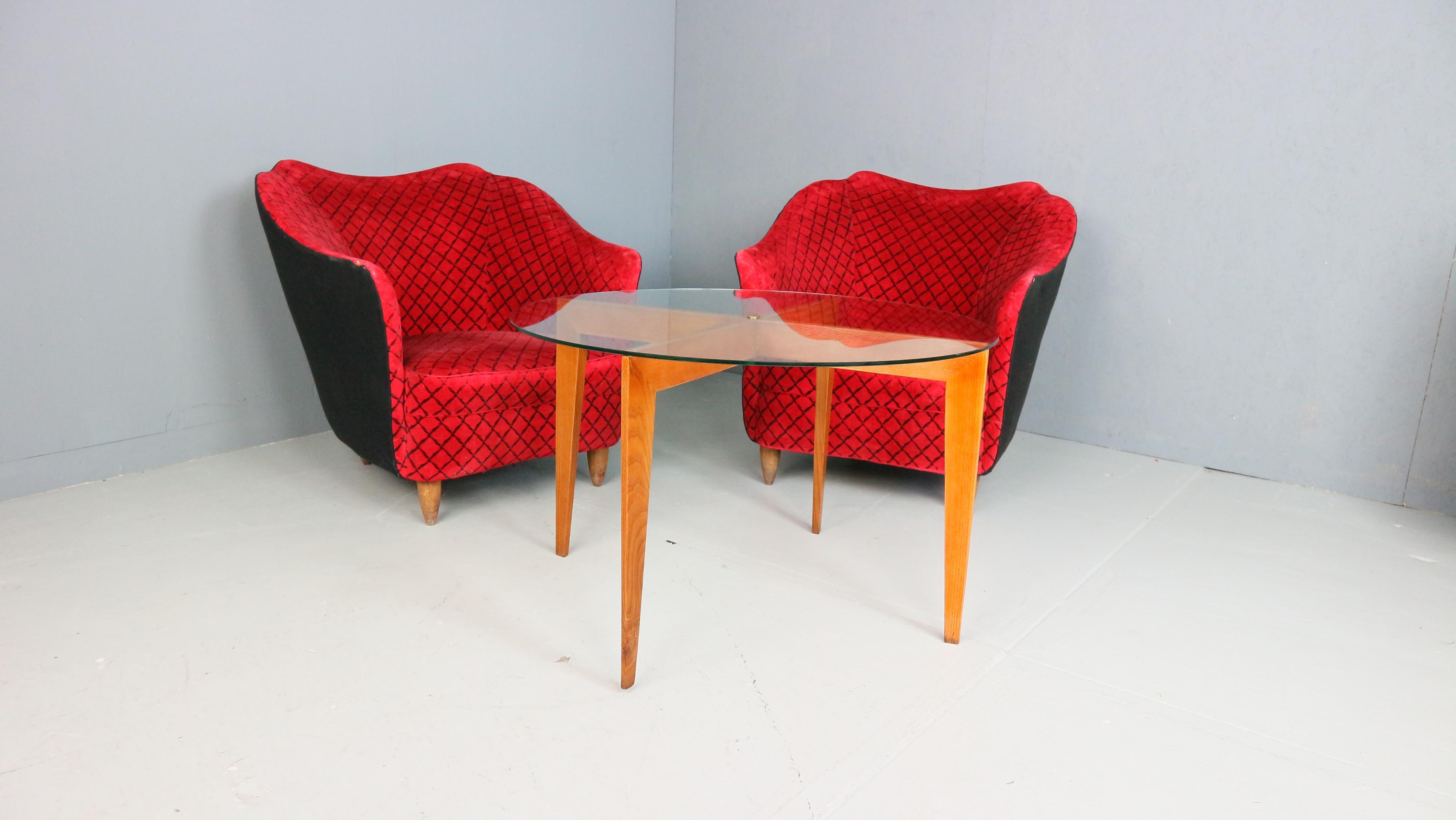 Mid-Century Modern Gio Ponti Coffee Table for Isa Bergamo in oak with Round Cristal Top, 1957 For Sale