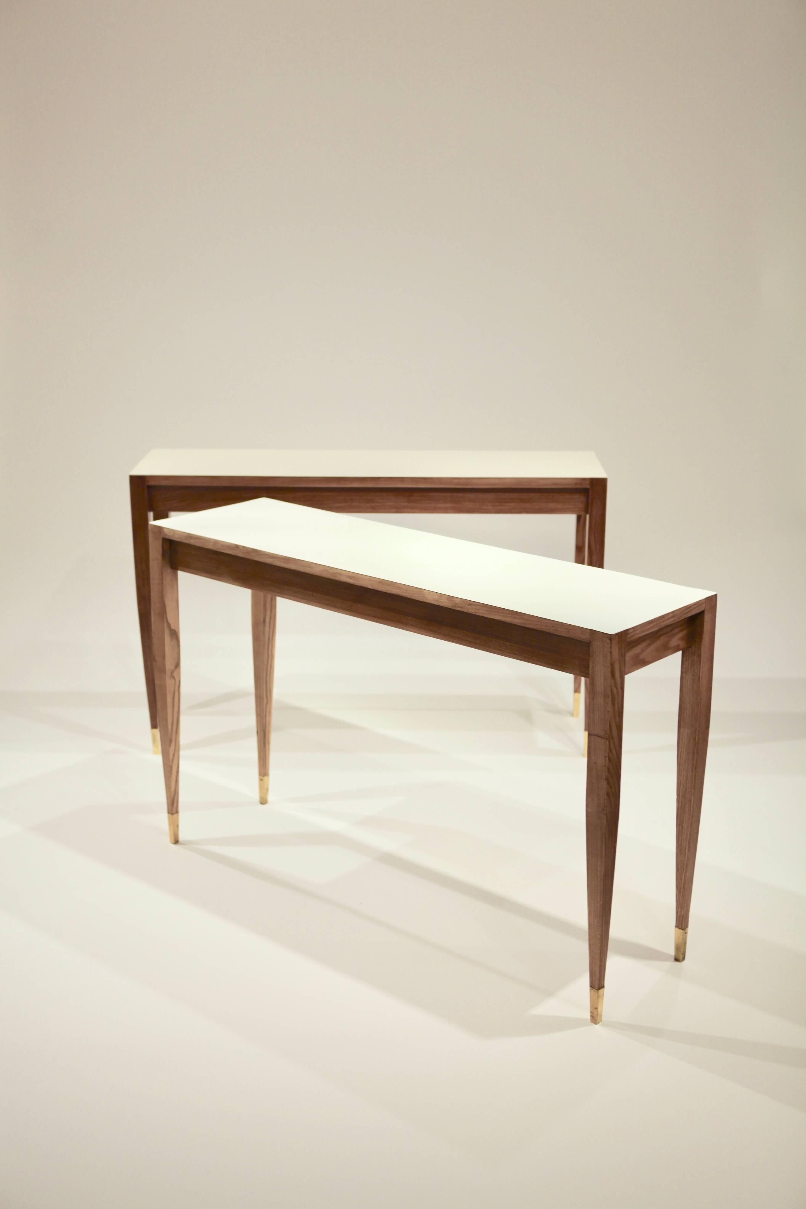 Console table by Gio Ponti,
Manufactured for the Parco dei Principe Hotel Sorrento, circa 1961
Ash formica brass.