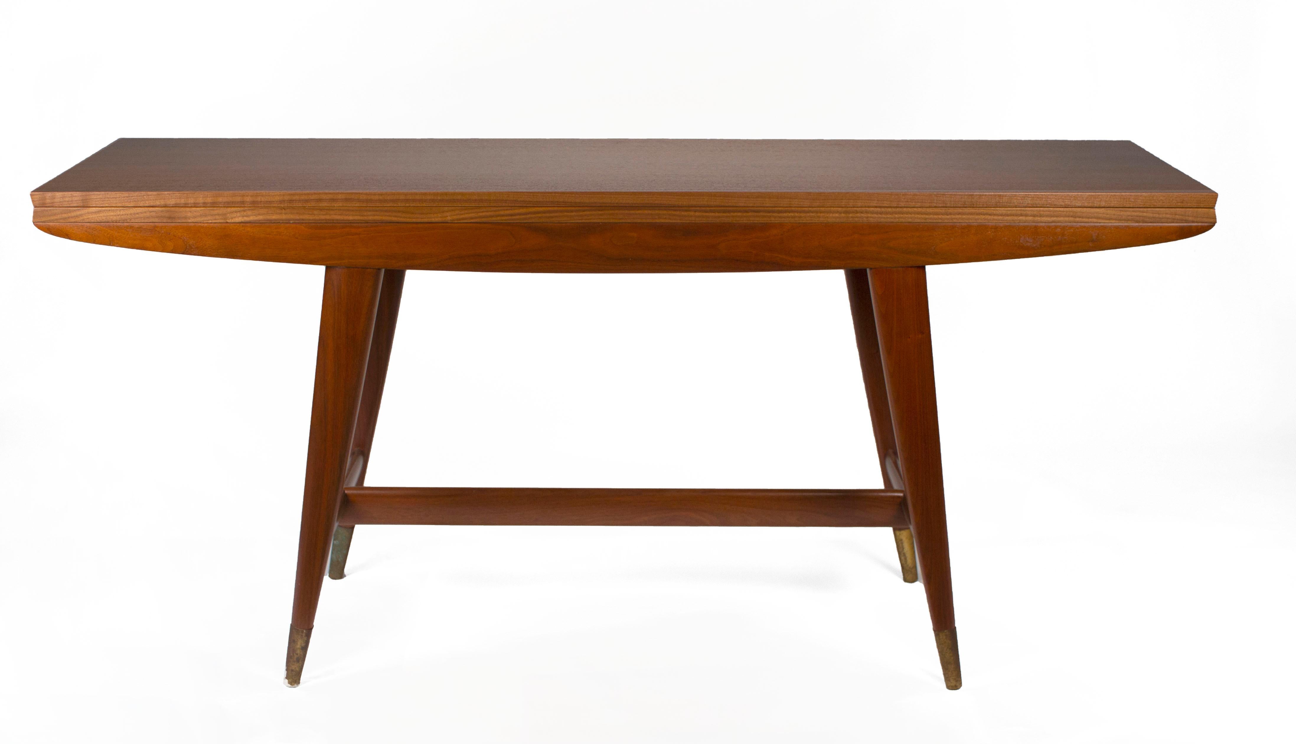 Gio Ponti Convertible Console / Dining Table for M. Singer & Sons in Walnut 1950 In Good Condition In Dallas, TX