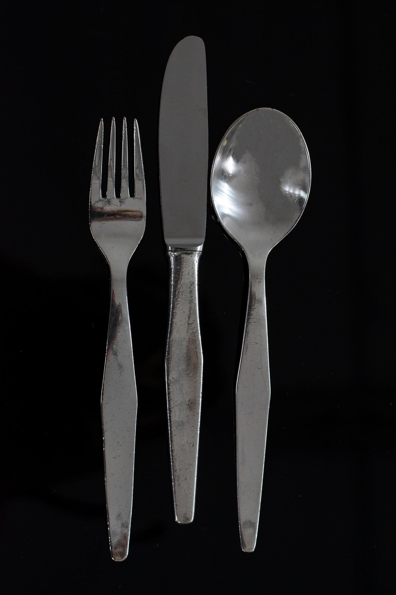 Silvered Gio Ponti Cutlery Set for Six in Nickel Silver by Krupp Italy 1950s For Sale
