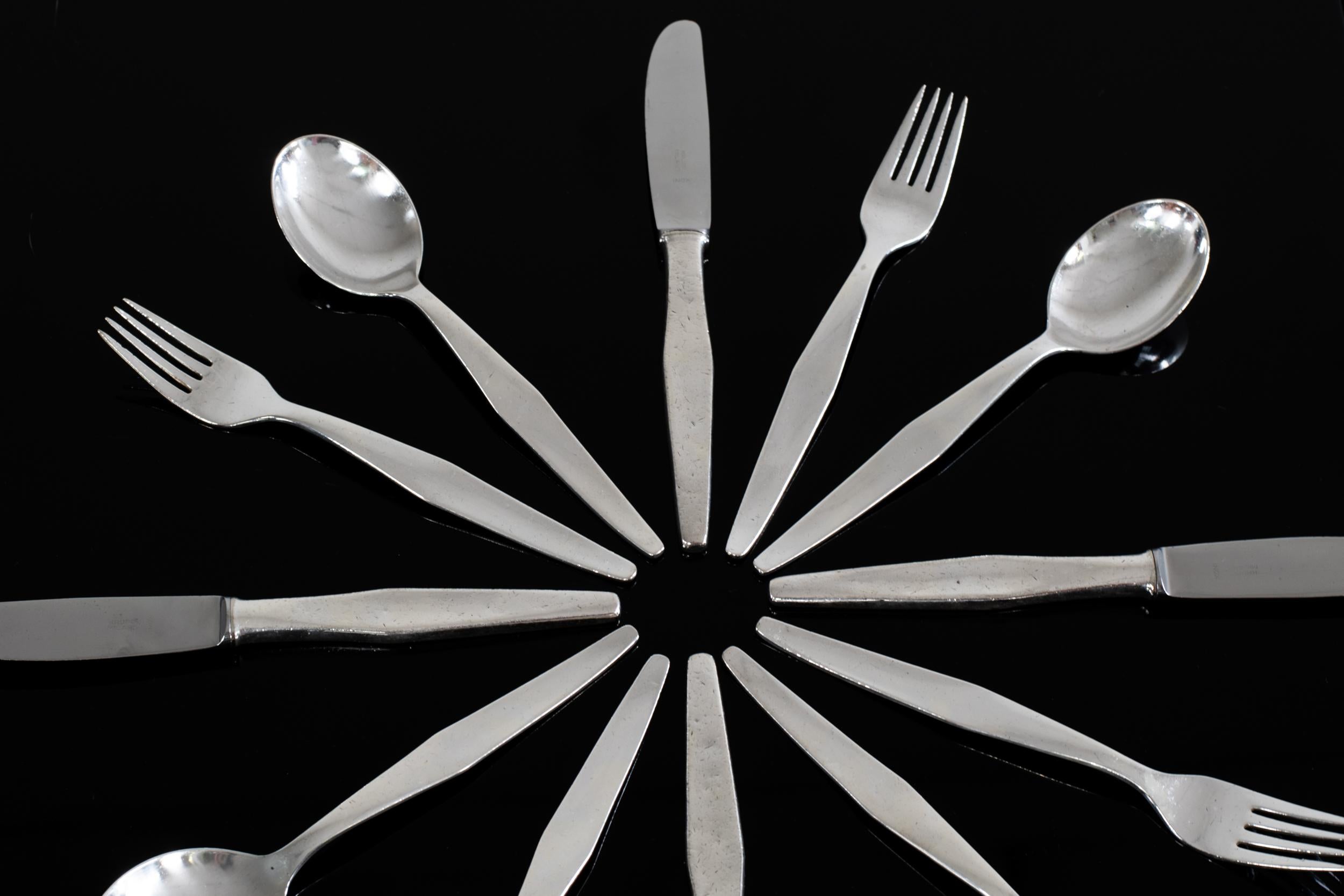 Silvered Gio Ponti Cutlery Set for Six in Nickel Silver by Krupp Italy 1950s For Sale