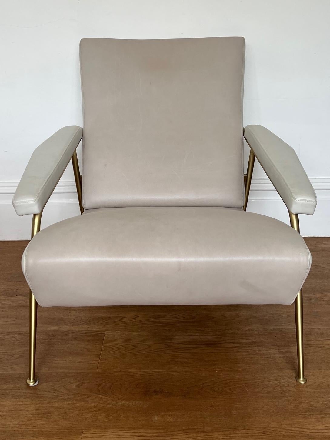 Gio Ponti-Sessel D.153.1 (Moderne der Mitte des Jahrhunderts) im Angebot