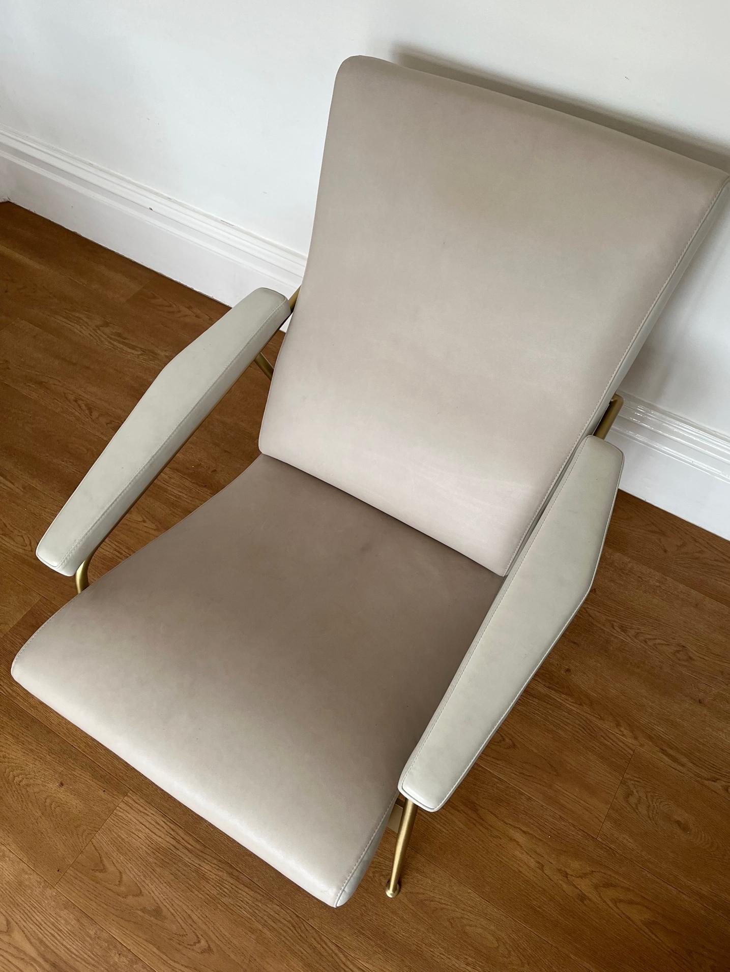 Mid-Century Modern Gio Ponti D.153.1 Armchair For Sale