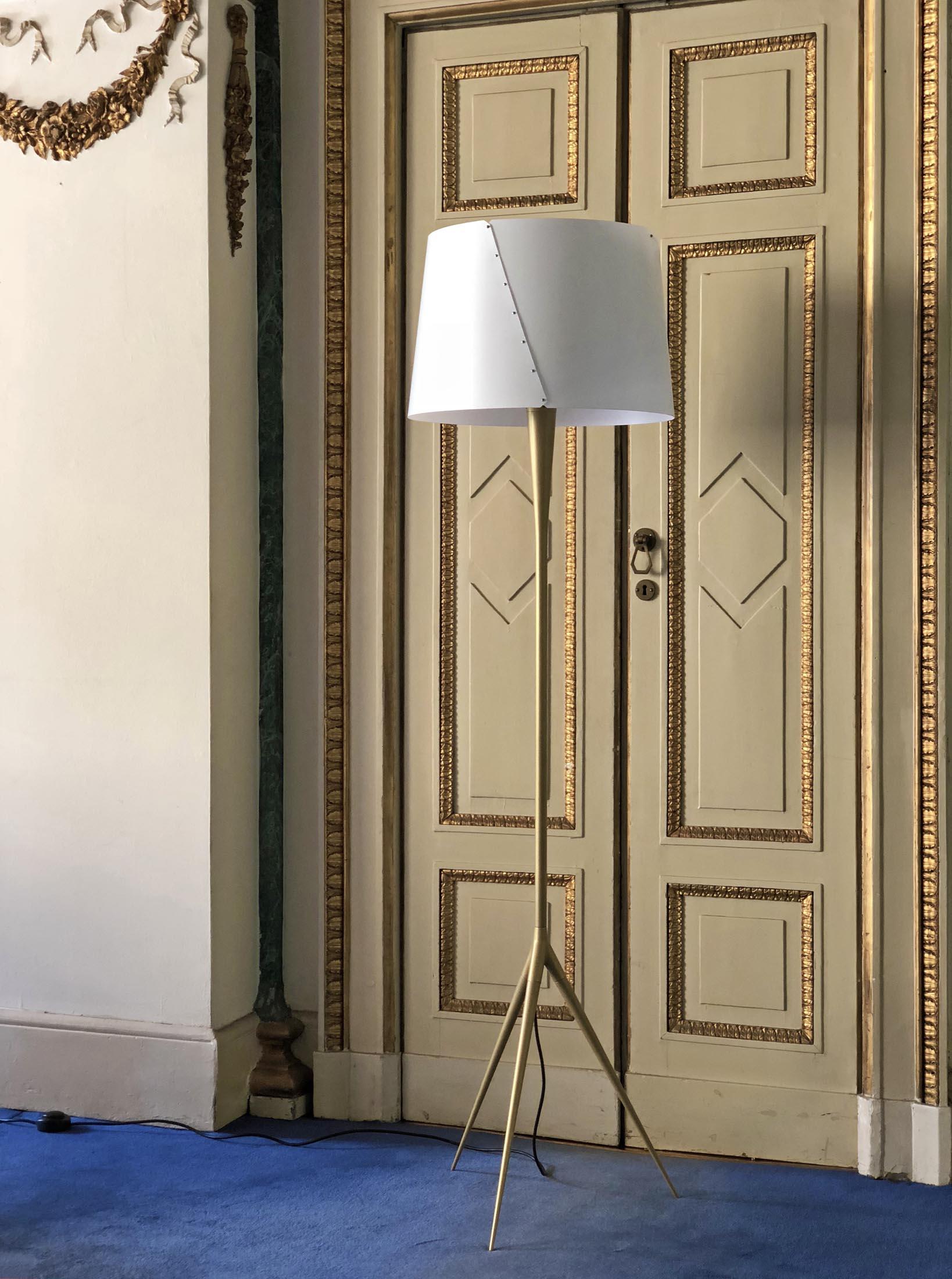 Gio Ponti De-Lux B4 Floor Lamp in Silver for Tato Italia In New Condition In Glendale, CA