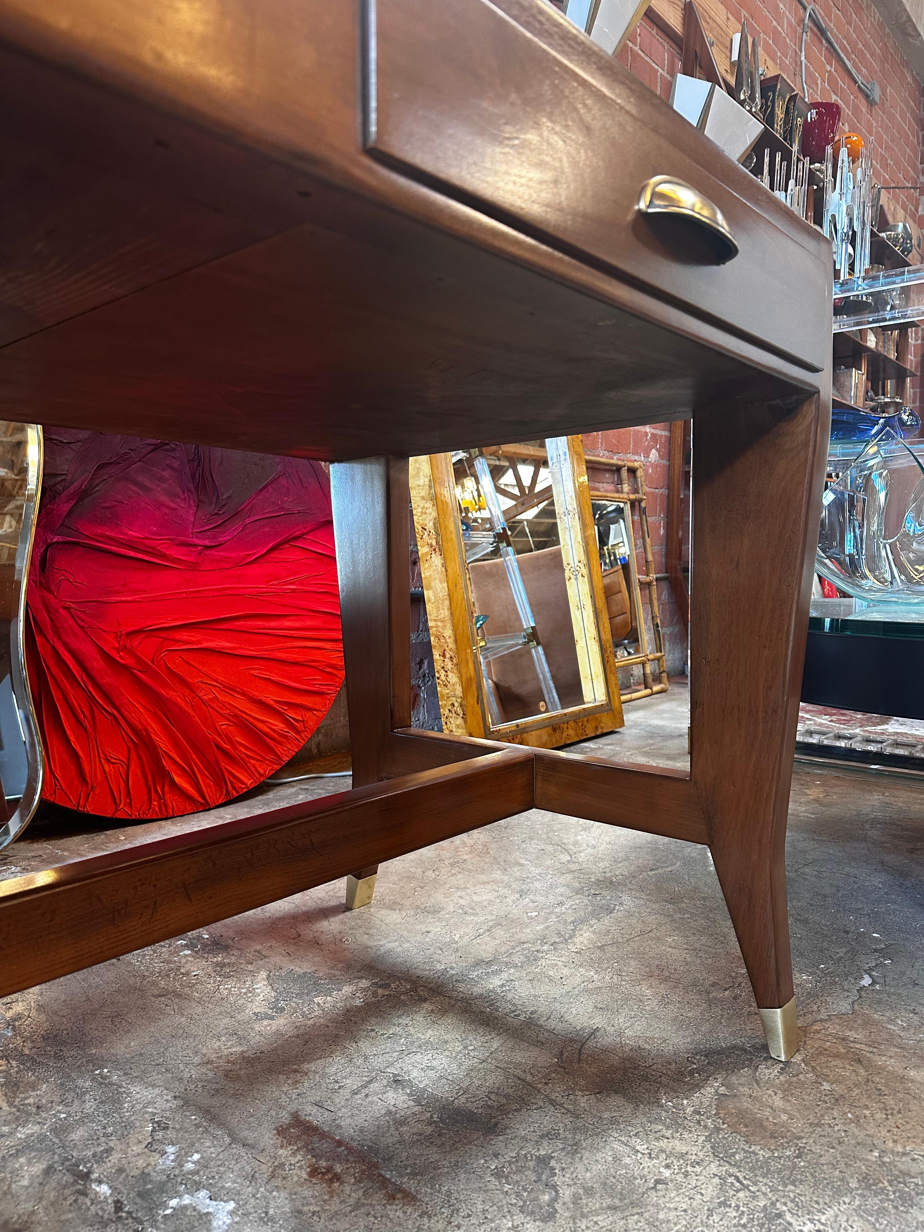 Beautiful walnut executive desk designed by Gio Ponti and produced by Schirolli for Banca Nazionale del Lavoro in the mid-1950s.

Giovanni 