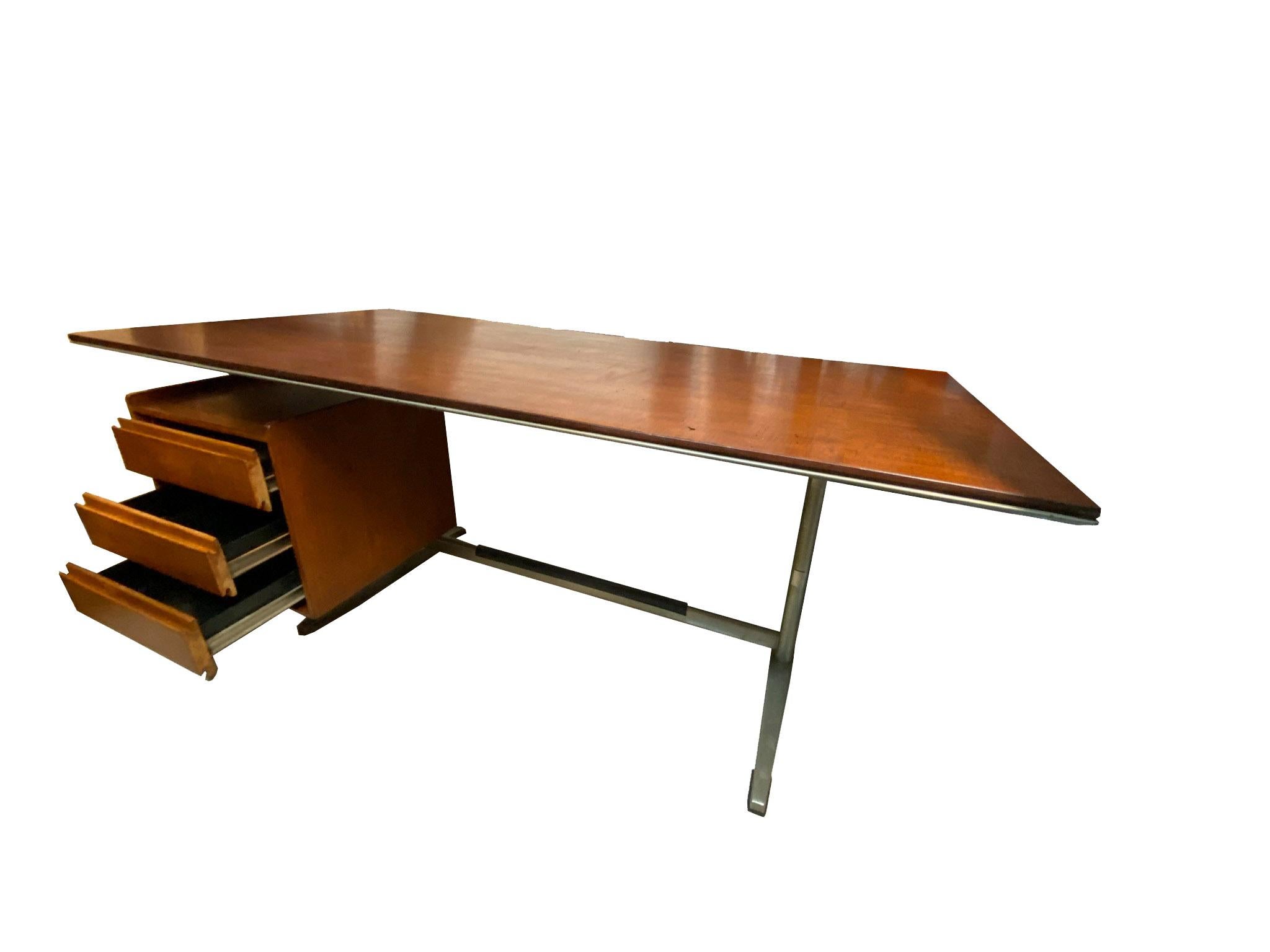 Gio Ponti Desk, Rima, Italia, 1950s In Good Condition In Naples, IT