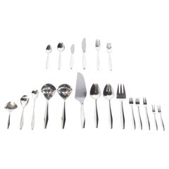 Gio Ponti "Diamond" Sterling Silver Flatware Set of 98 Pieces