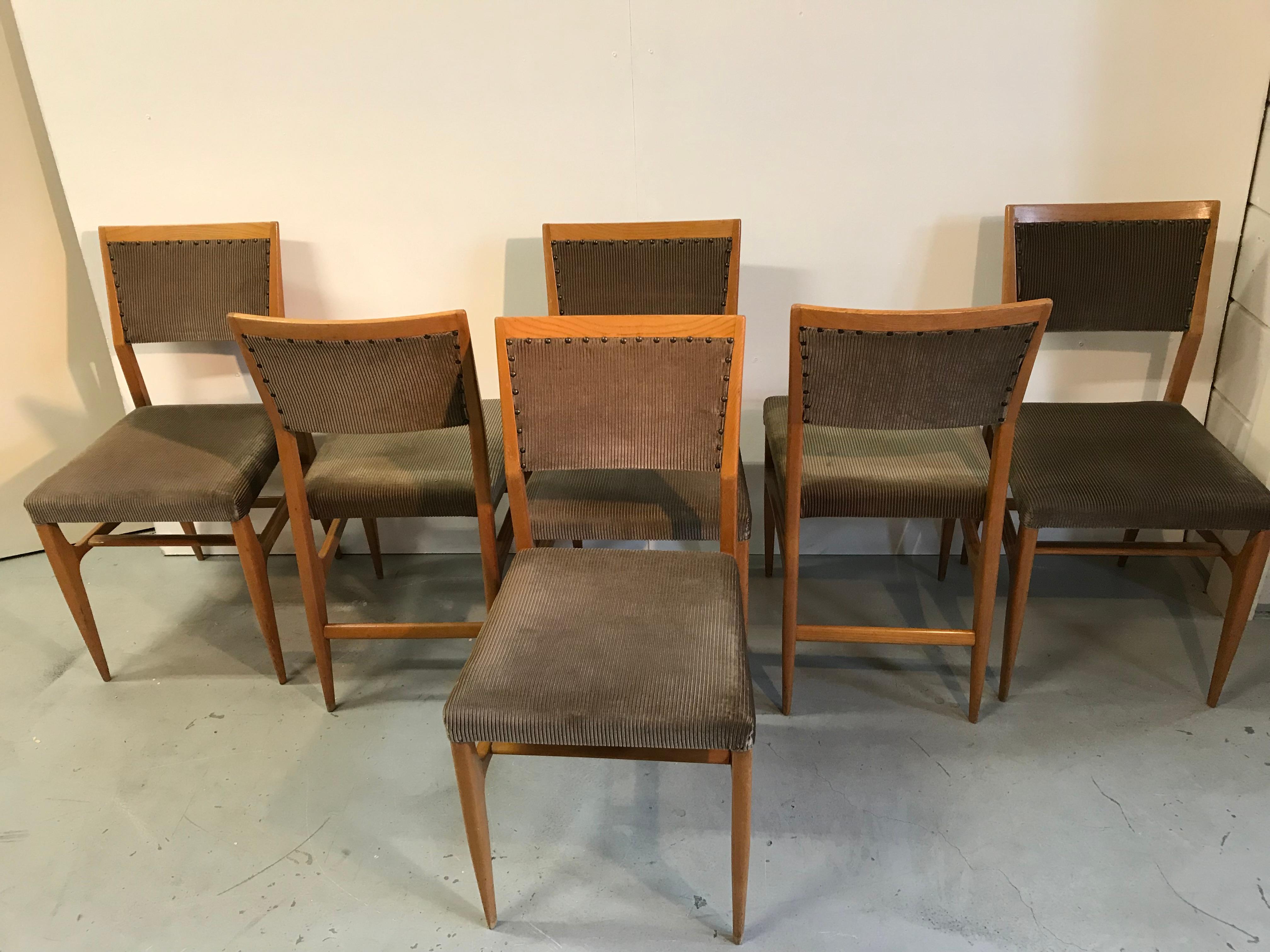 Six very special Gio Ponti Italian dining chairs design in the 1950s for Singer & Sons.
Good condition.
 