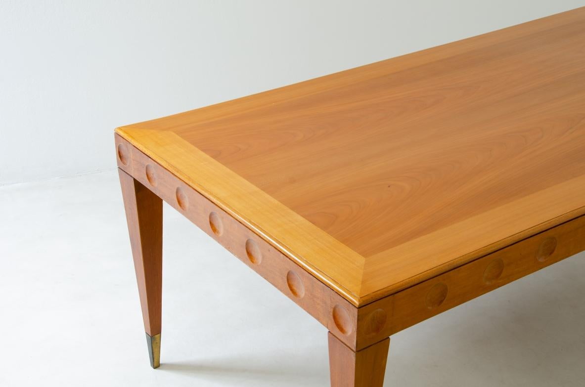 Gio Ponti Dining Table in Cherry Wood with Decorative Motif For Sale 1