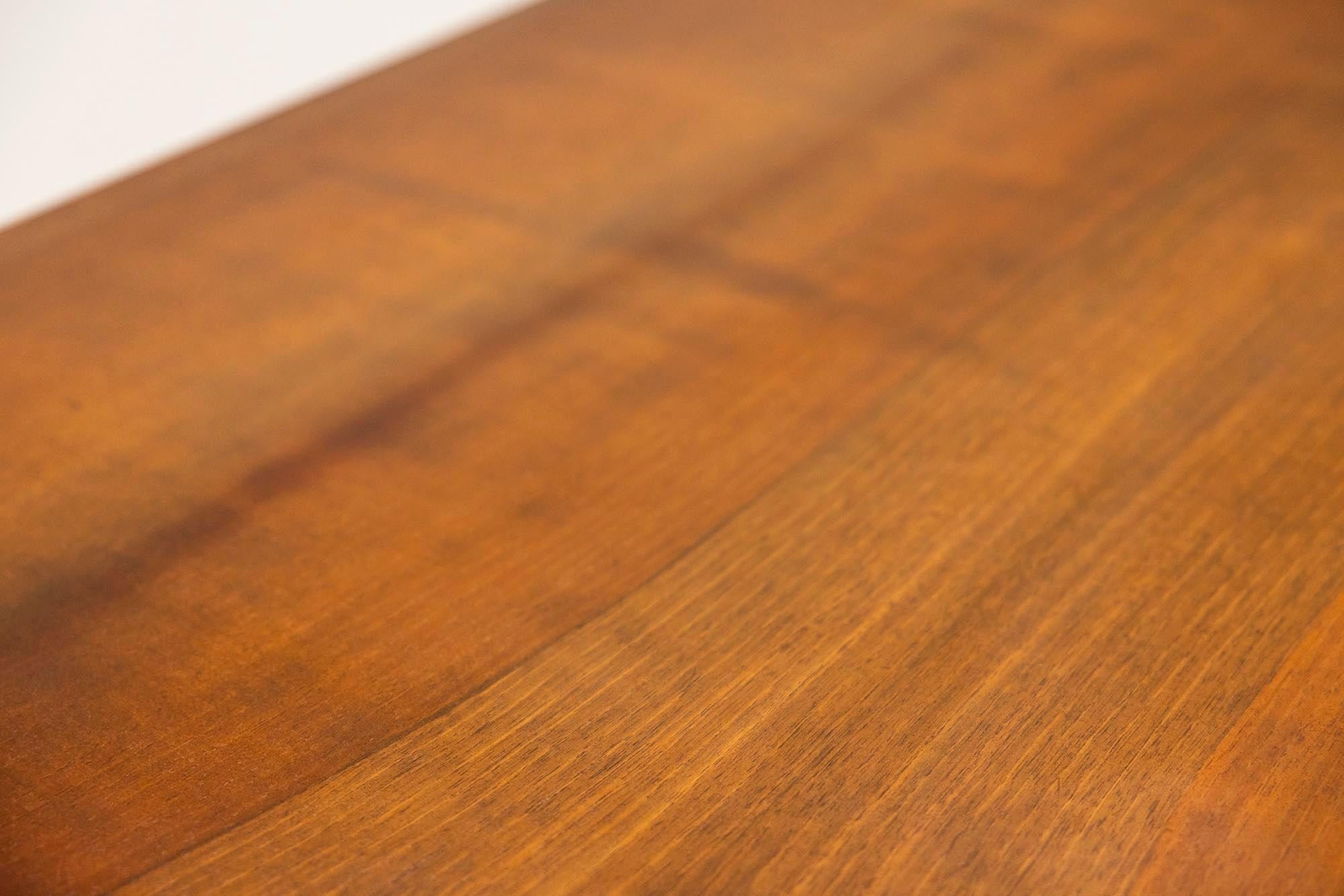 Gio Ponti Dining Table in Veneered Walnut, Italy 1940s In Good Condition For Sale In Hellouw, NL