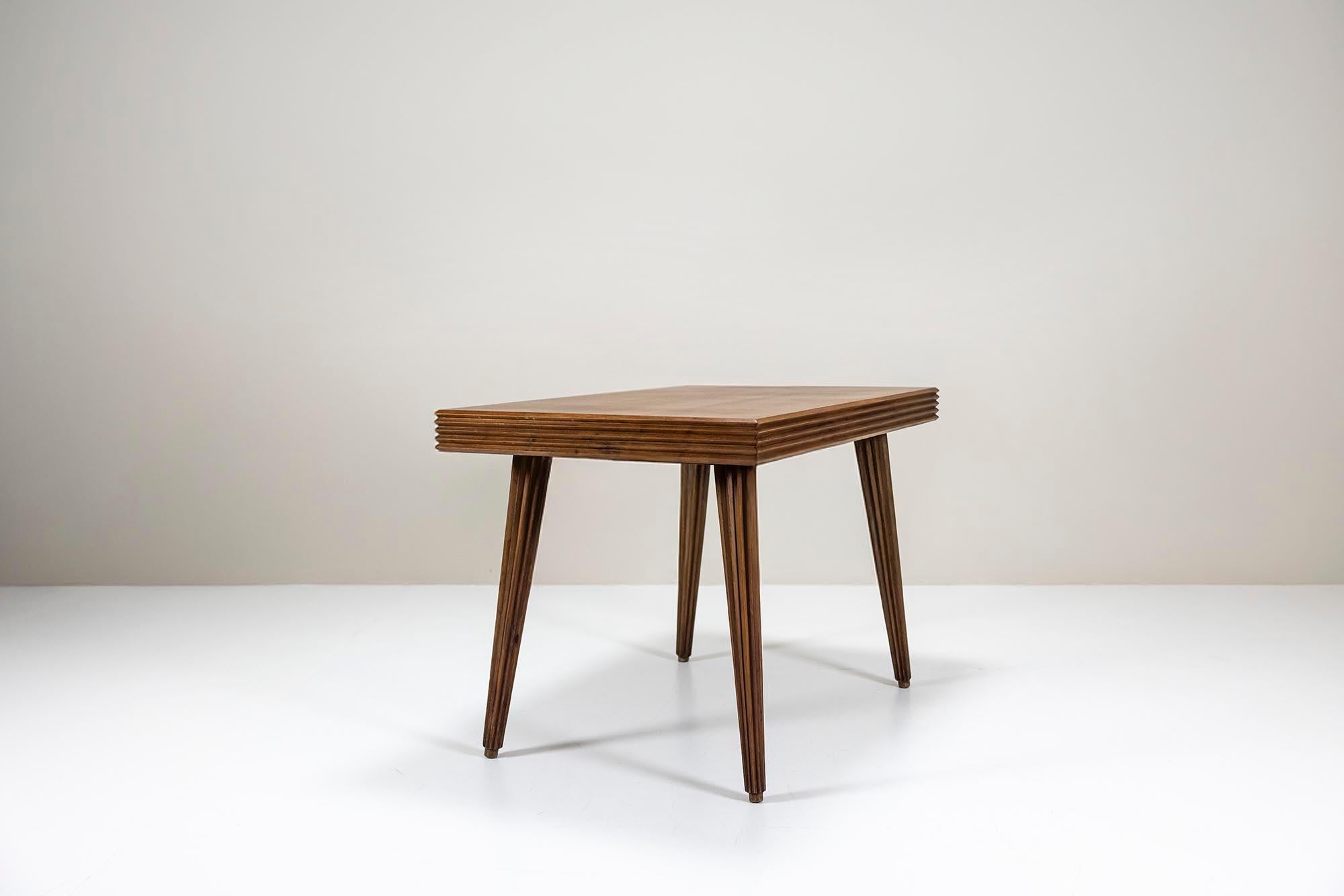 Wood Gio Ponti Dining Table in Veneered Walnut, Italy 1940s For Sale