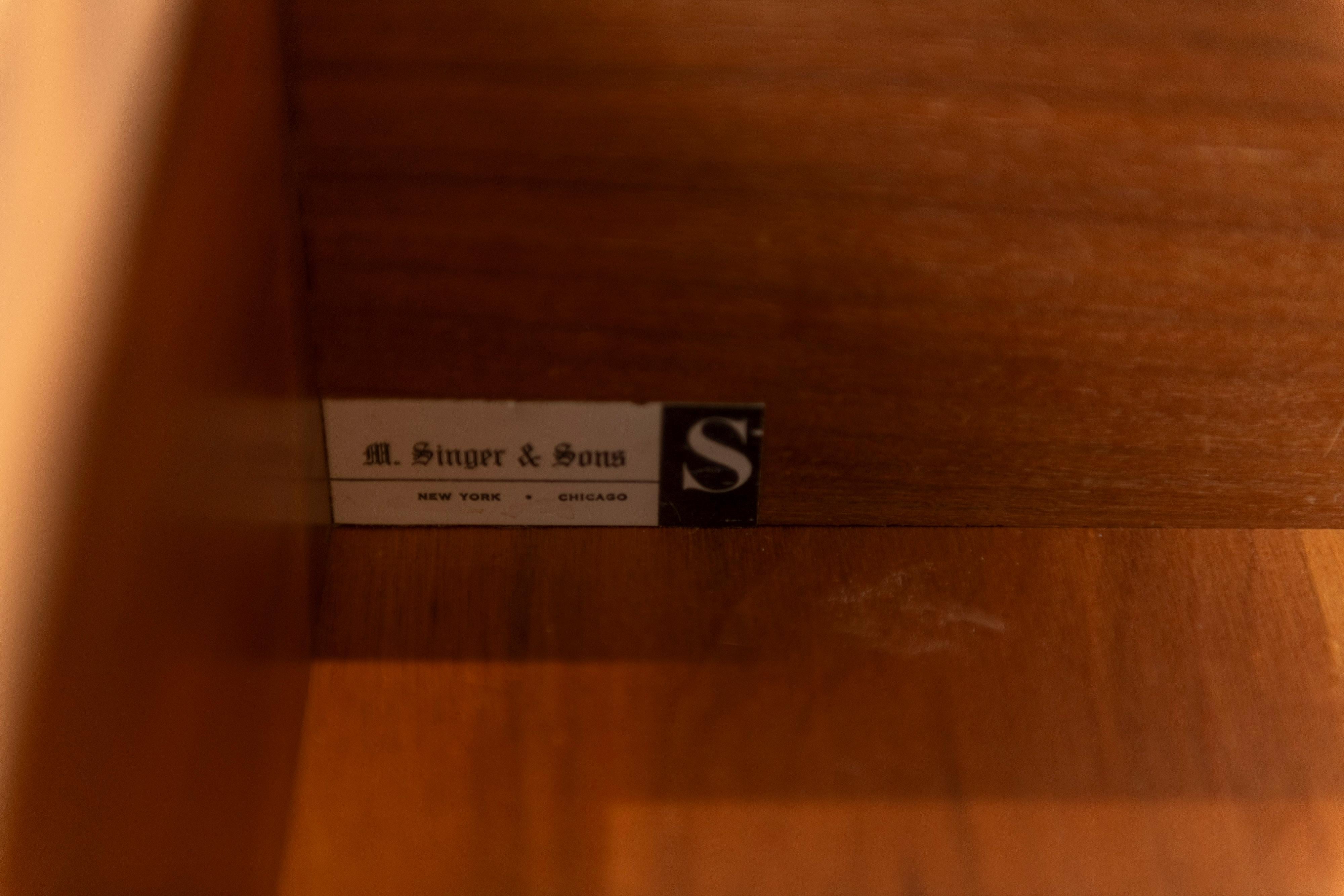 Gio Ponti, Vitrinenschrank Modell 4120 für Singer & Sons im Angebot 3