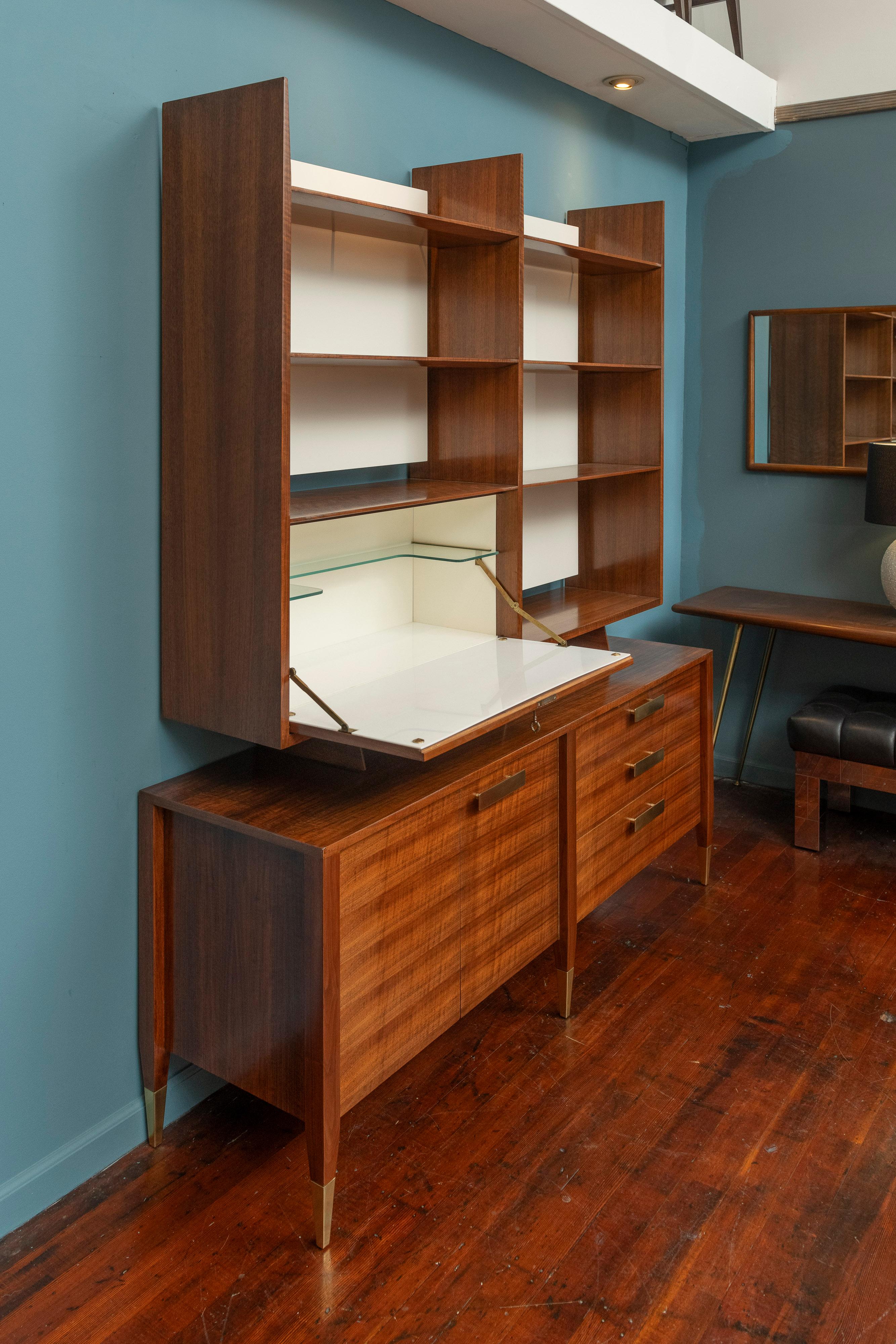 Gio Ponti, Vitrinenschrank Modell 4120 für Singer & Sons im Zustand „Gut“ im Angebot in San Francisco, CA