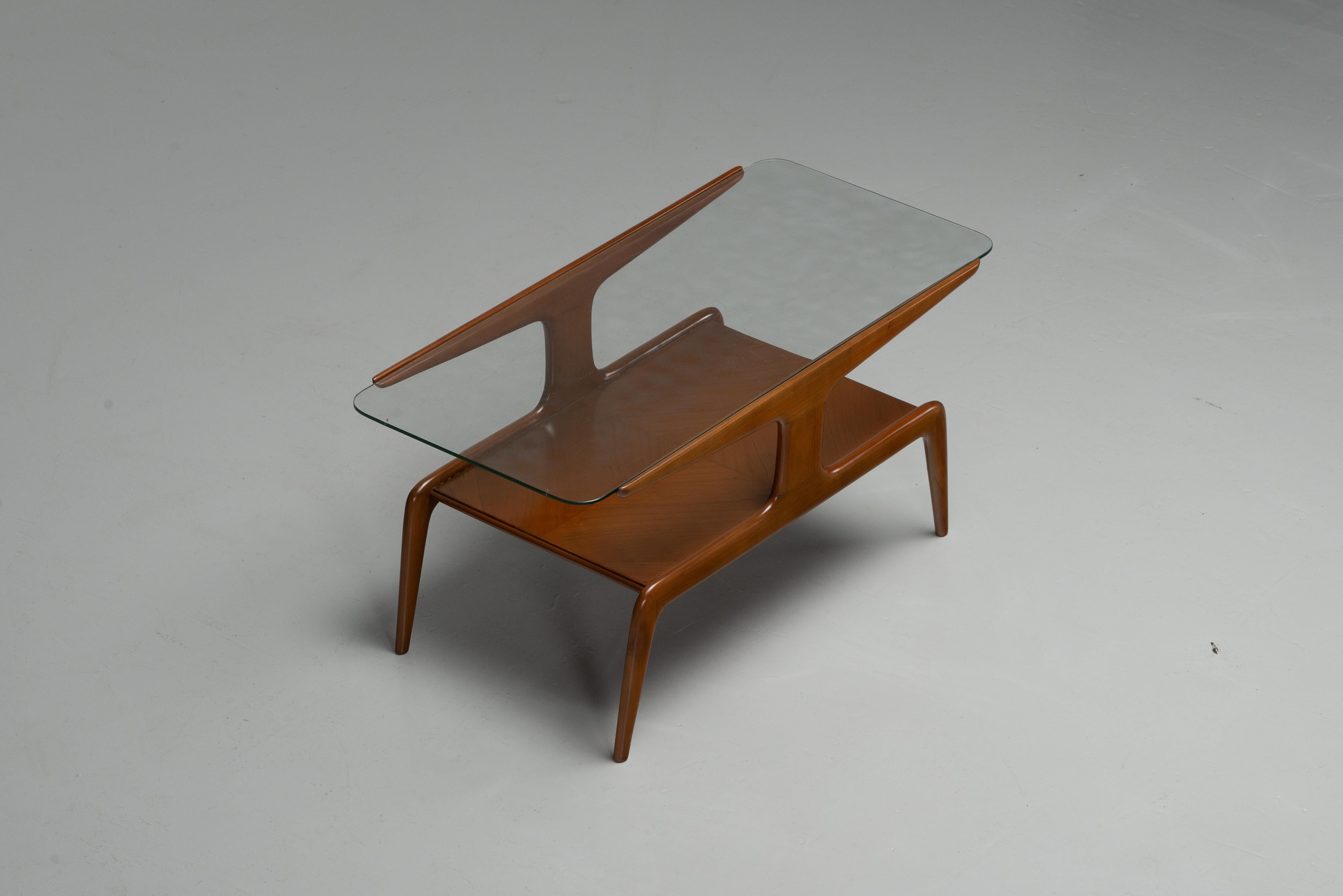 Gio Ponti Domus Nova coffee table Italy 1950 In Good Condition For Sale In Roosendaal, Noord Brabant