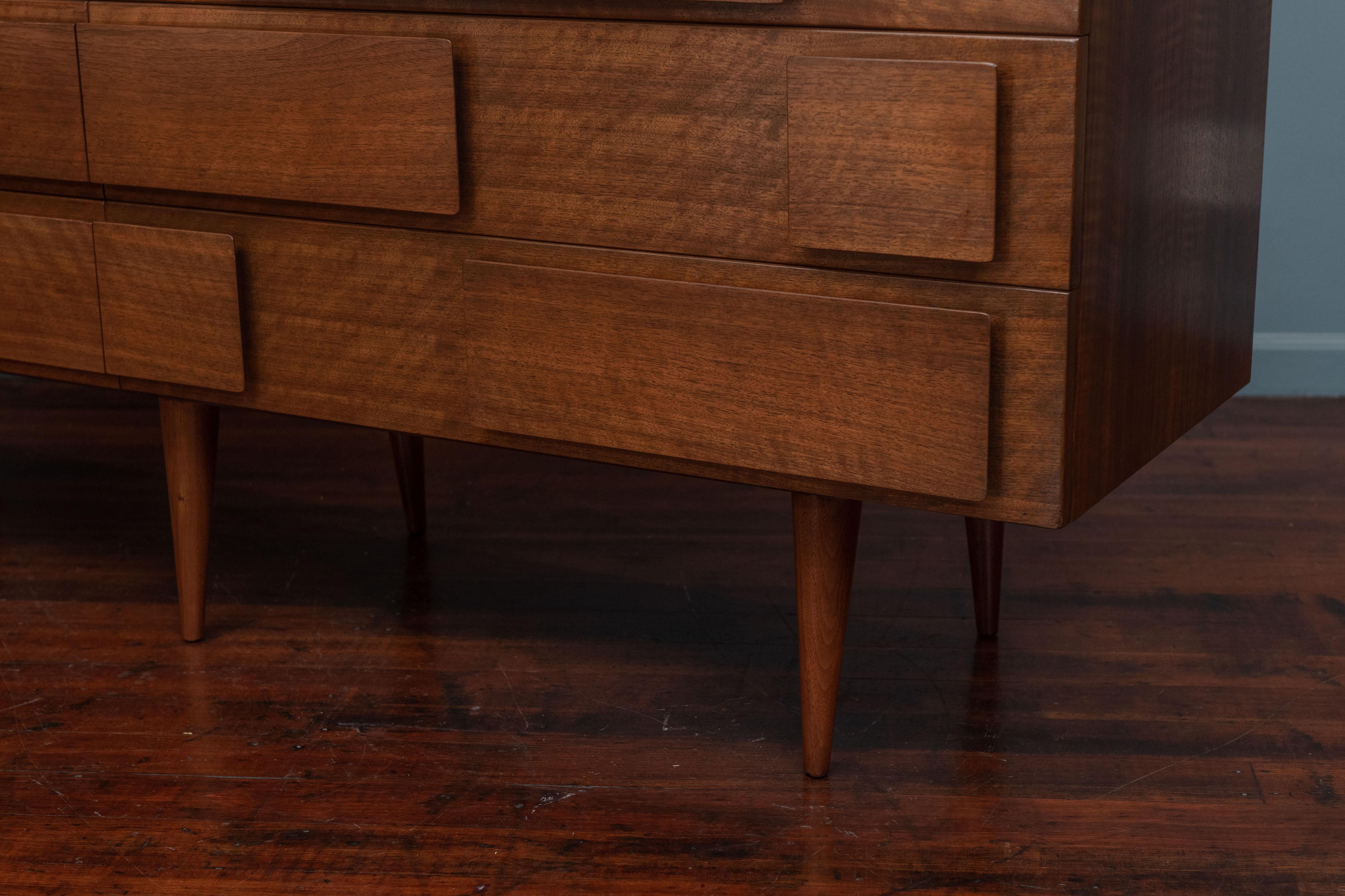Gio Ponti Chest of Drawers Signed M. Singer and Sons Model 2161 For Sale 9