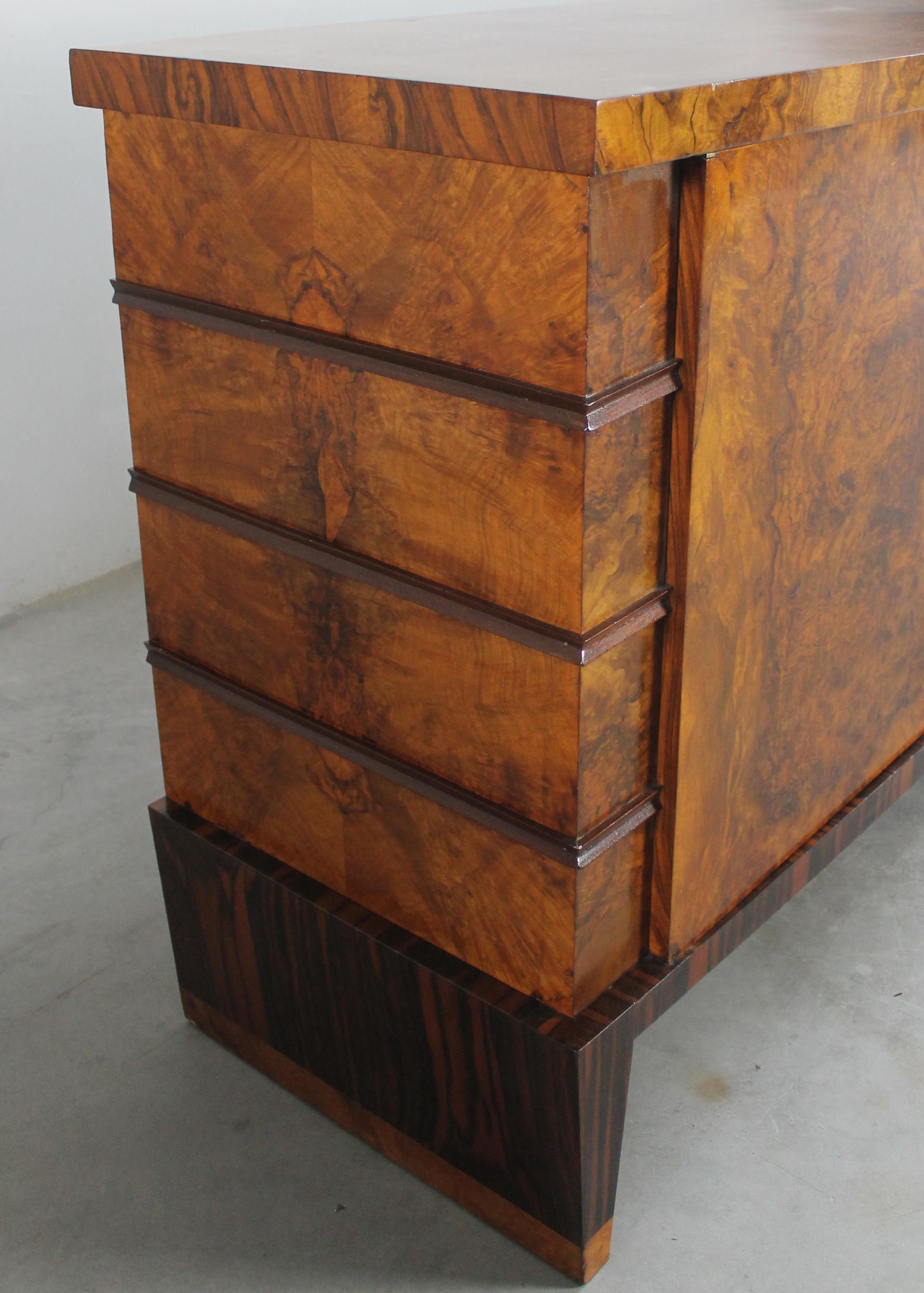 Mid-Century Modern Emilio Lancia Large Sideboard in Walnut Wood Italian Manufacture 1930s