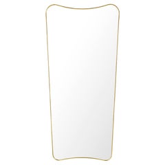 Specchio a figura intera 'F.A. 33' di Gio Ponti in ottone per Gubi