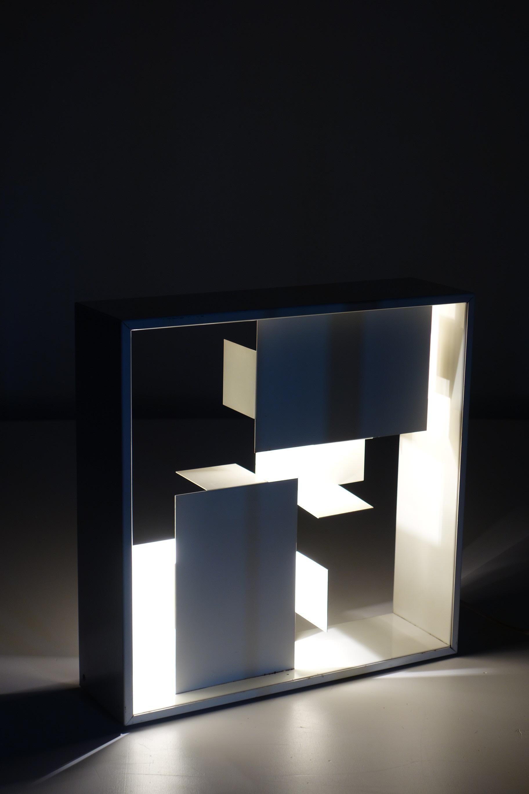 Gio Ponti Fato Artemide Italian Design White Table Lamp 1967 For Sale 7