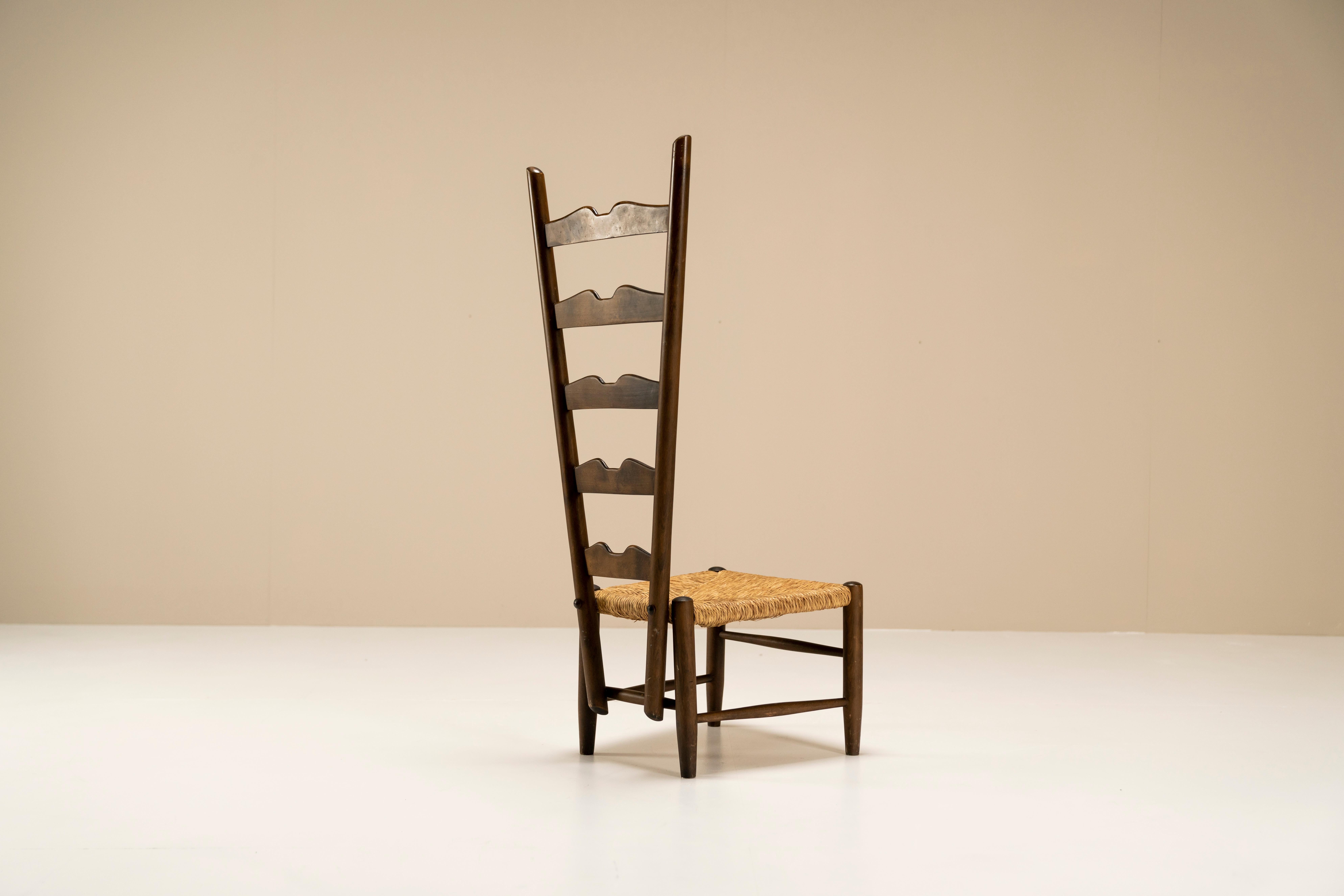 Mid-20th Century Gio Ponti Fireside Chair in Walnut for Case e Giardino, Italy 1930s