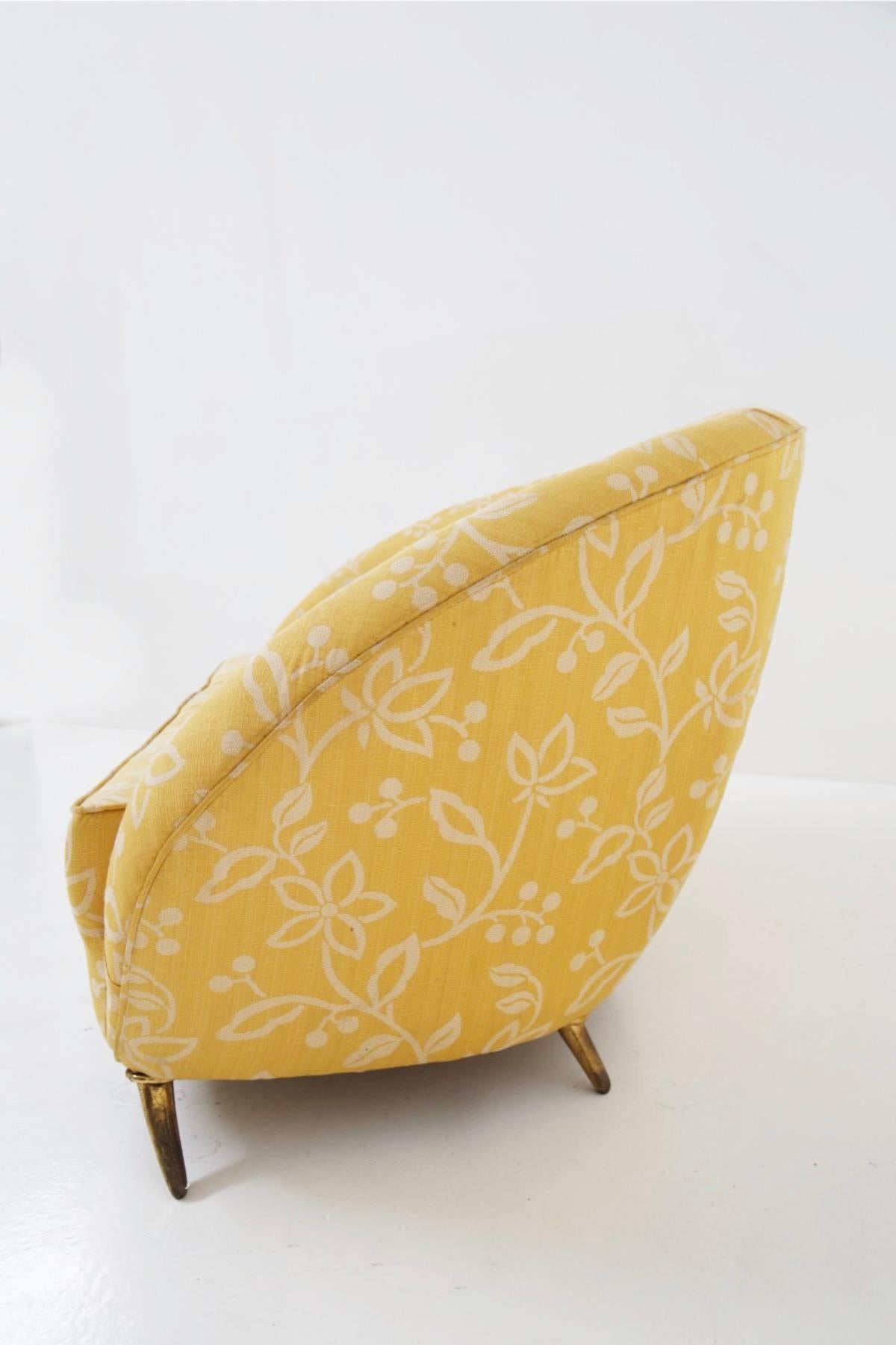 Gio Ponti Floral Fabric and Brass Sofa for Isa Bergamo 'Attr.' 4