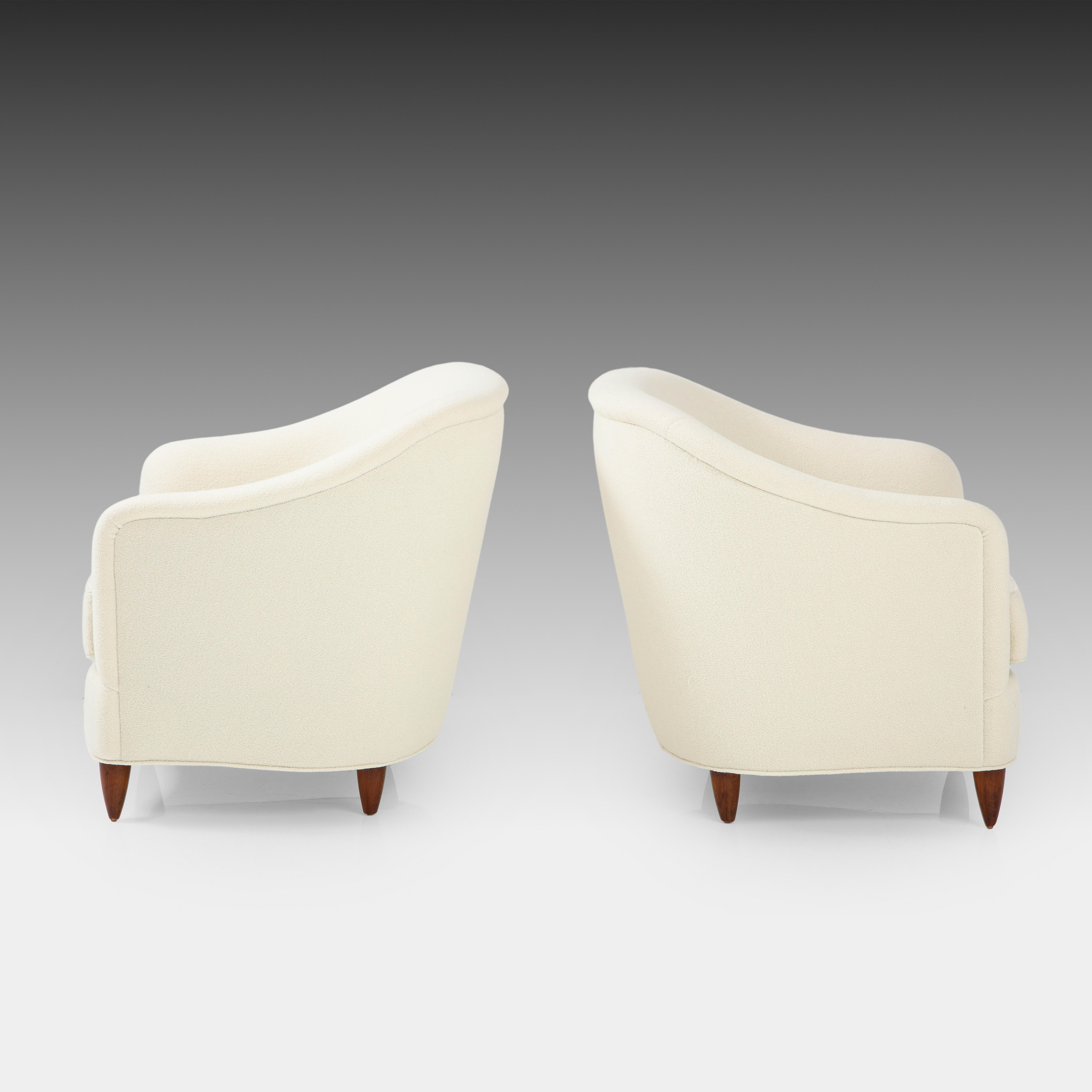 Gio Ponti for Casa e Giardino Pair of Armchairs or Lounge Chairs in Ivory Bouclé In Good Condition In New York, NY