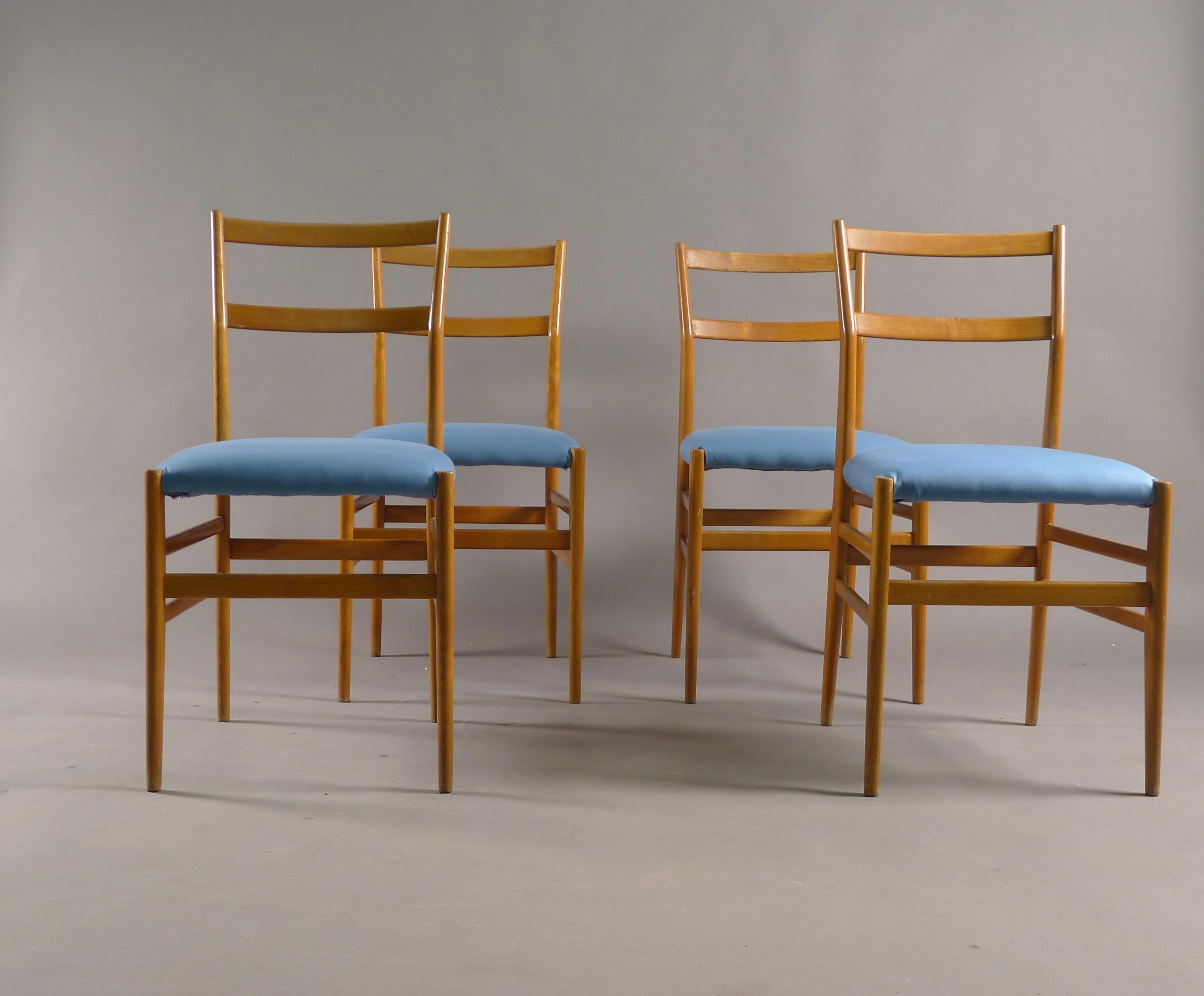 Mid-Century Modern Gio Ponti pour Cassina, Italie, 1952, ensemble de quatre chaises 