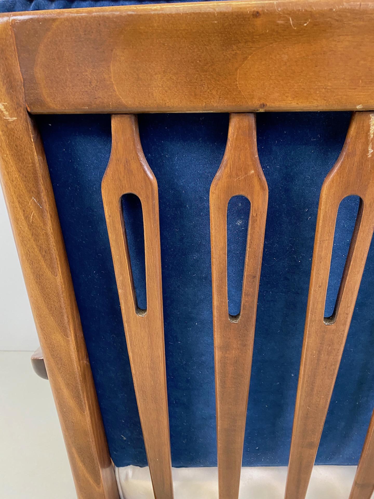 Gio Ponti for Cassina Pair of Walnut Armchairs Model 516 4