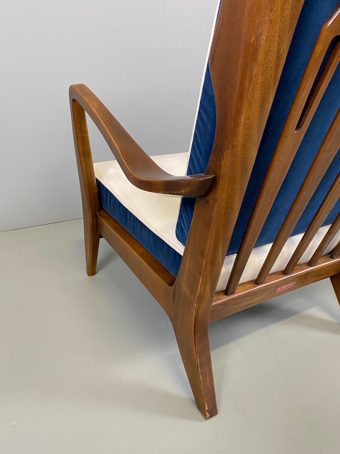 Gio Ponti for Cassina Pair of Walnut Armchairs Model 516 6