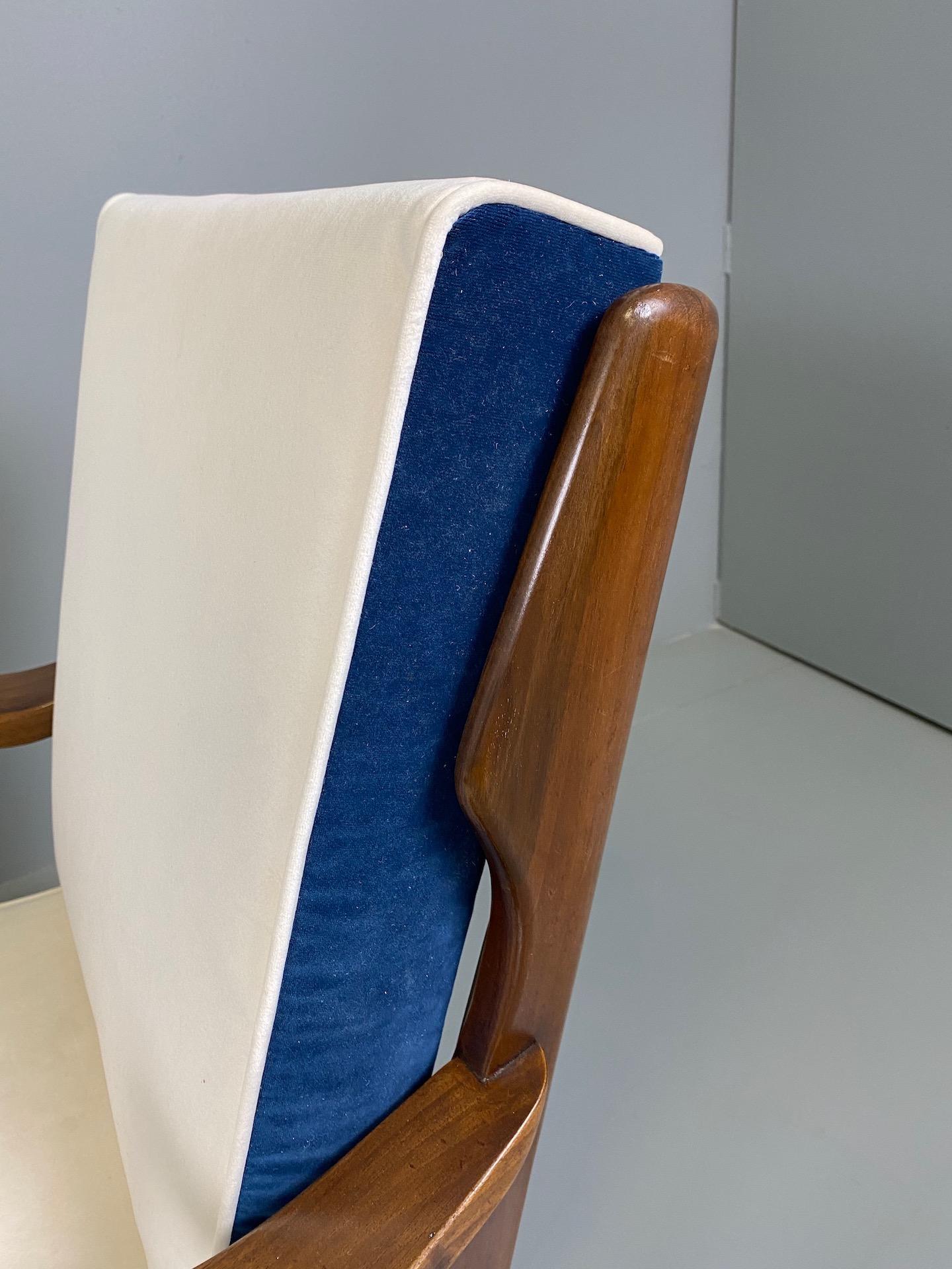 Gio Ponti for Cassina Pair of Walnut Armchairs Model 516 8