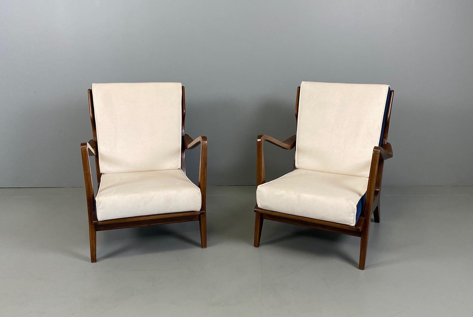 Gio Ponti for Cassina Pair of Walnut Armchairs Model 516 In Good Condition In Rovereta, Repubblica di San Marino