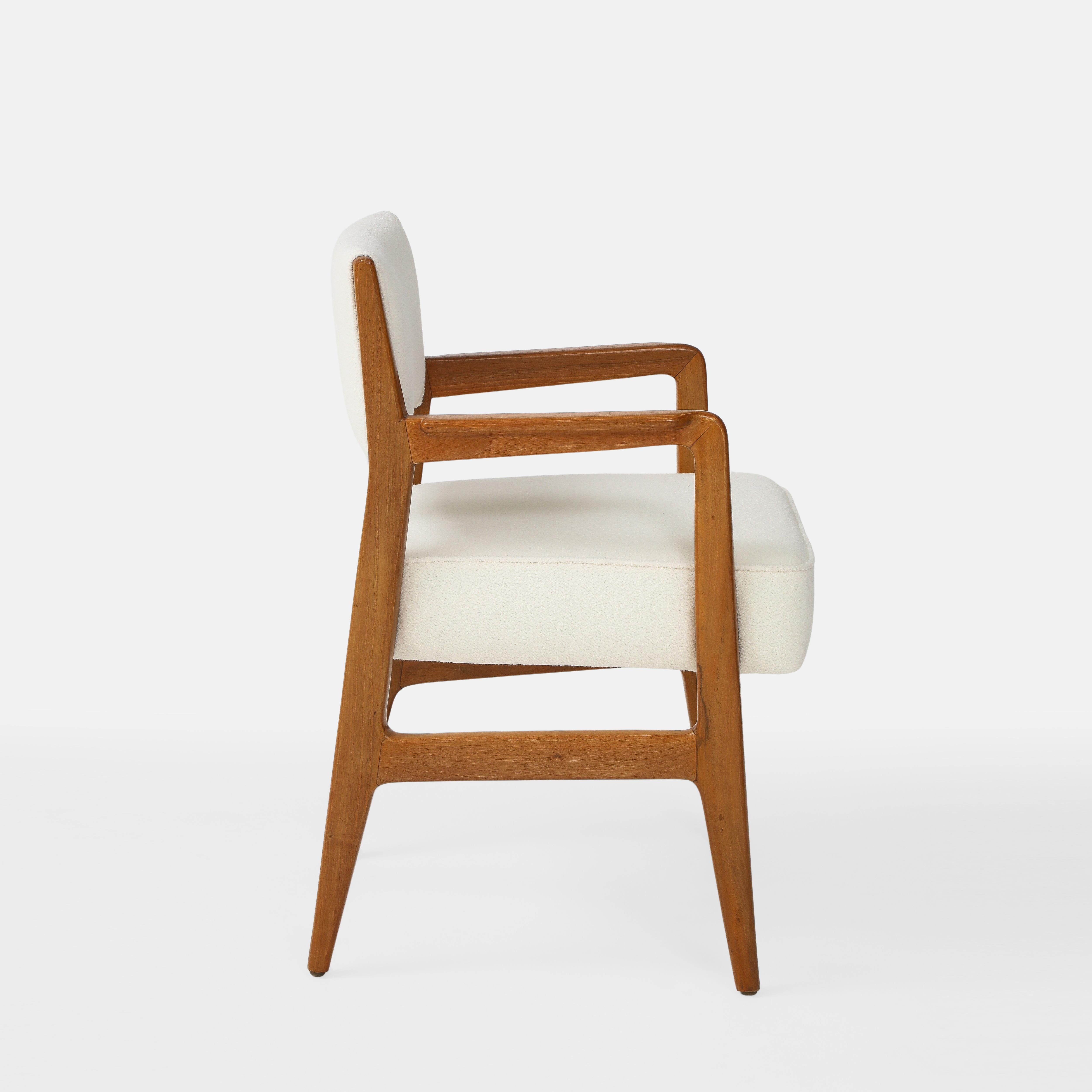 Gio Ponti para Cassina Sillón raro de roble Modelo 110 en bouclé marfil, Italia, años 50 mediados del siglo XX en venta
