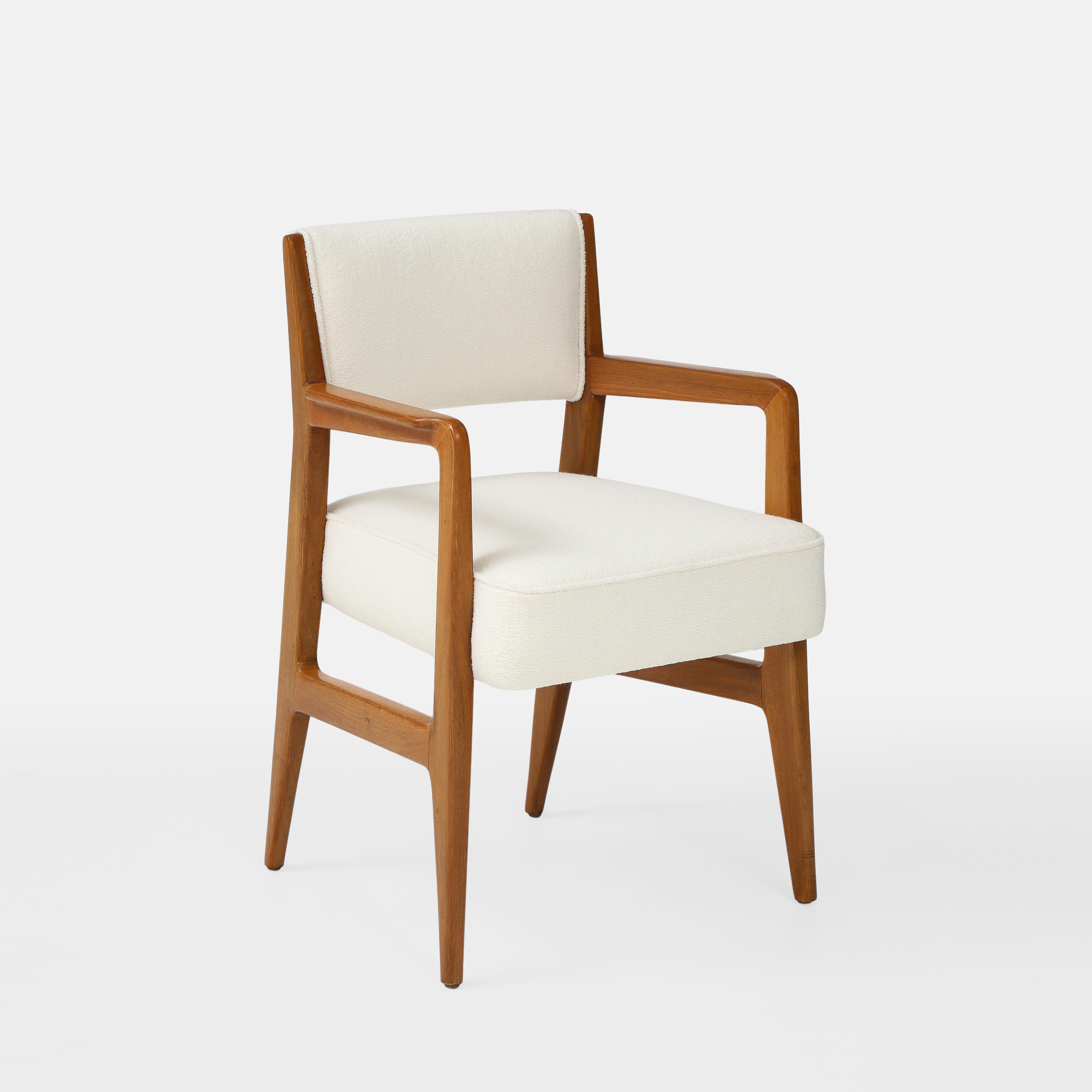 Gio Ponti para Cassina Sillón raro de roble Modelo 110 en bouclé marfil, Italia, años 50 Latón en venta