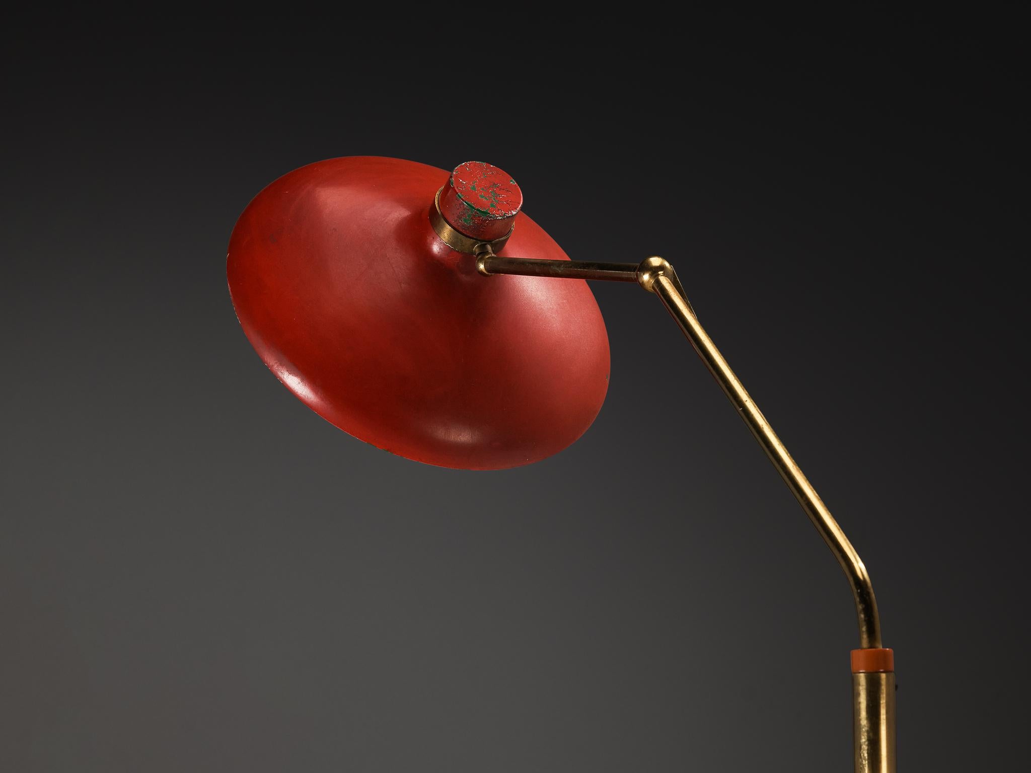 Mid-Century moderno Lampada da terra 'Parco dei Principi' di Gio Ponti per Fontana Arte con paralume rosso in vendita