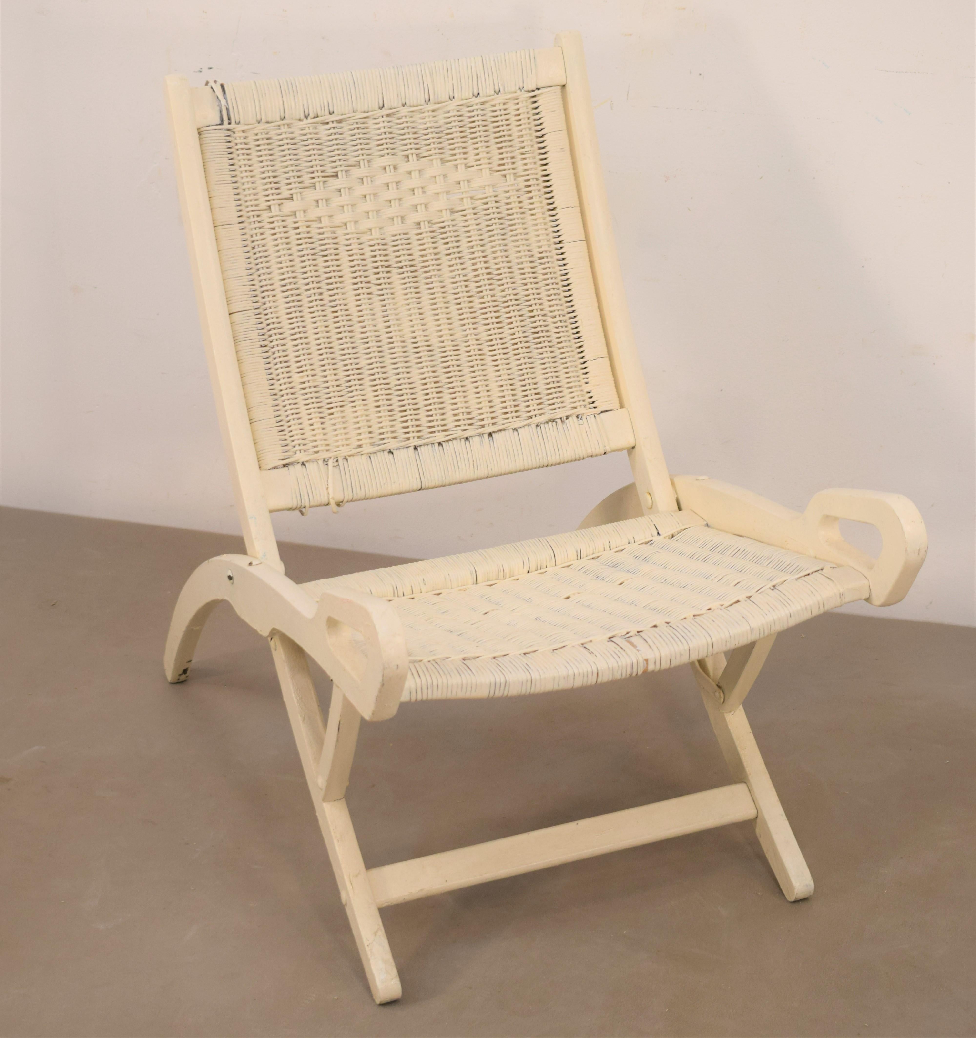 Gio Ponti for Fratelli Reguitti, Ninfea folding chair, 1950s.
Dimensions: H=69 cm; W= 48 cm; D= 73 cm; Height Seat = 35 cm.