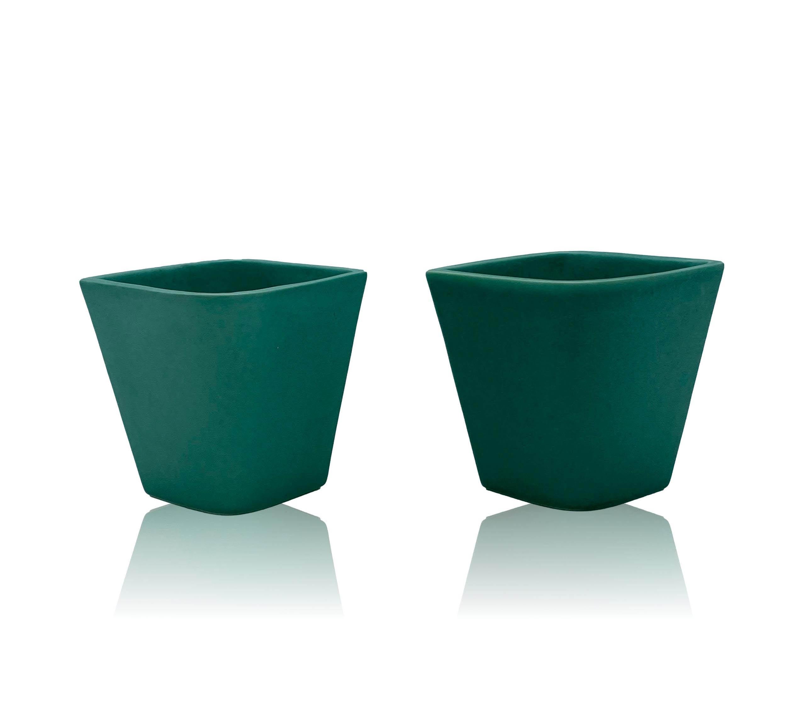 Gio Ponti for Richard Ginori - San Cristoforo, Pair of little vases, 1930s.
Green ceramic, Richard Ginori brand under the base - Made in Italy and numbers in black.