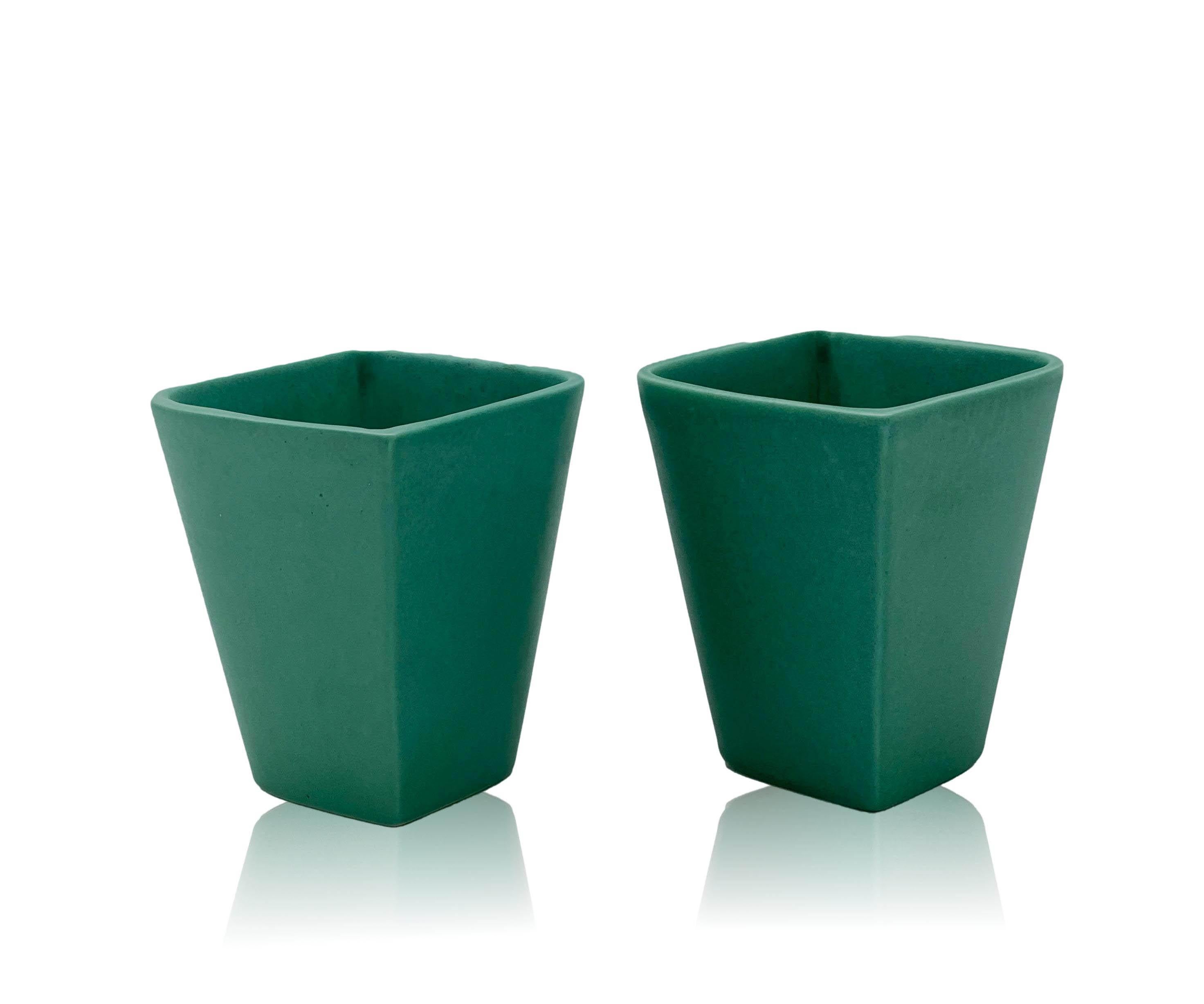 Albanian Gio Ponti for Ginori Pair of Green Ceramic Little Vases, Italy 1930s