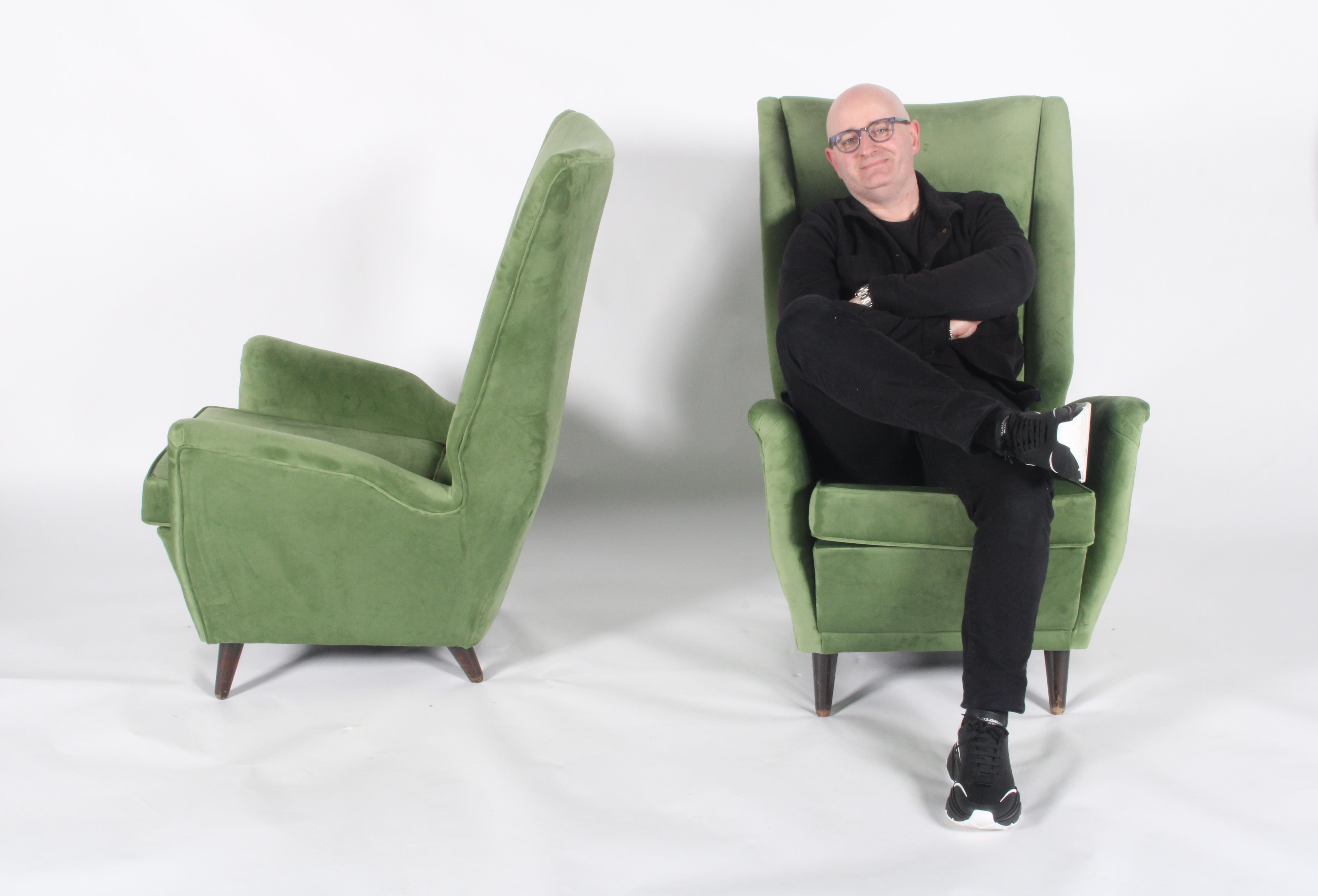 Gio Ponti for Isa Bergamo Mid Century Modern Wing Back Armchairs For Sale 6