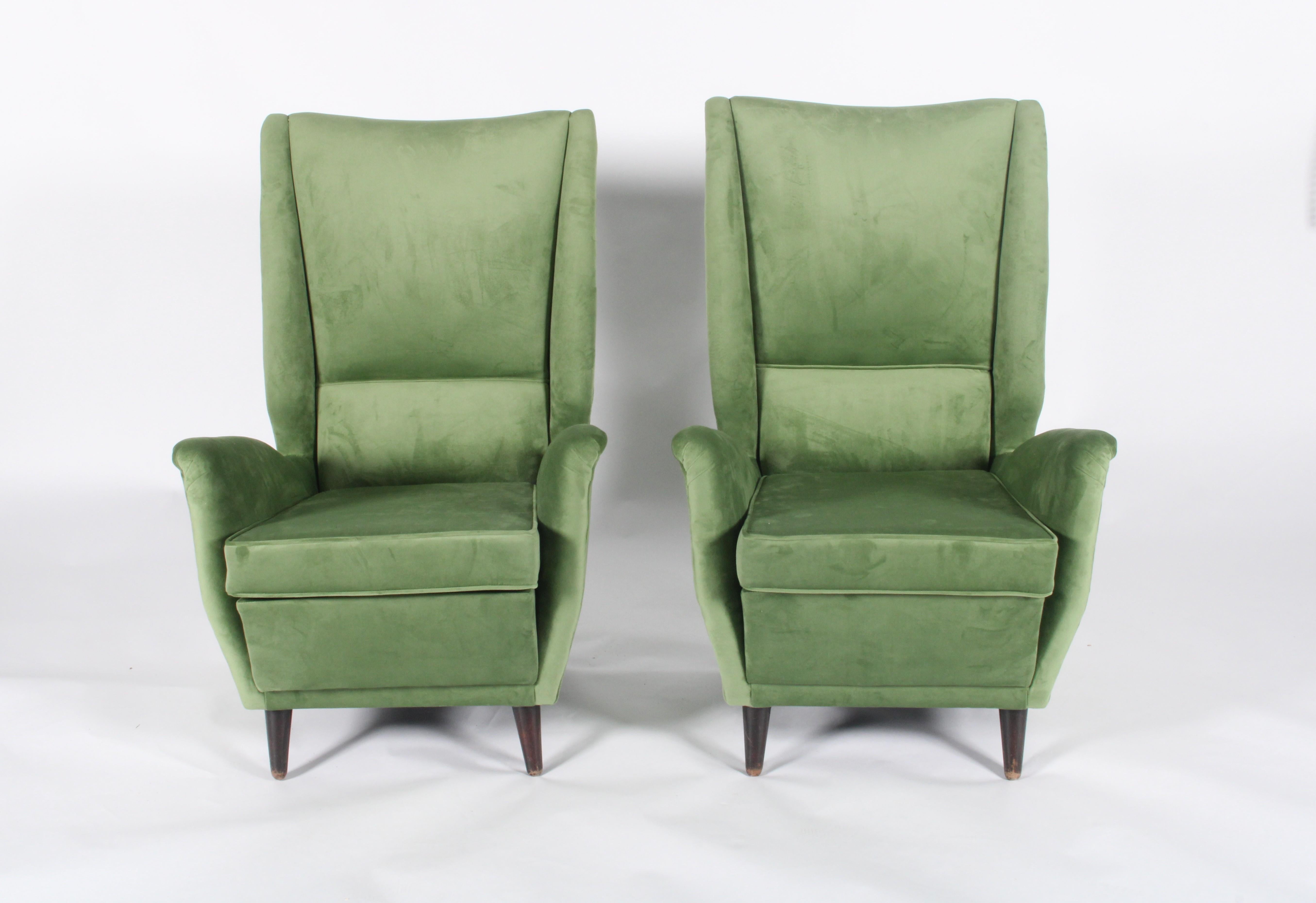 Mid-Century Modern Gio Ponti for Isa Bergamo Mid Century Modern Wing Back Armchairs For Sale