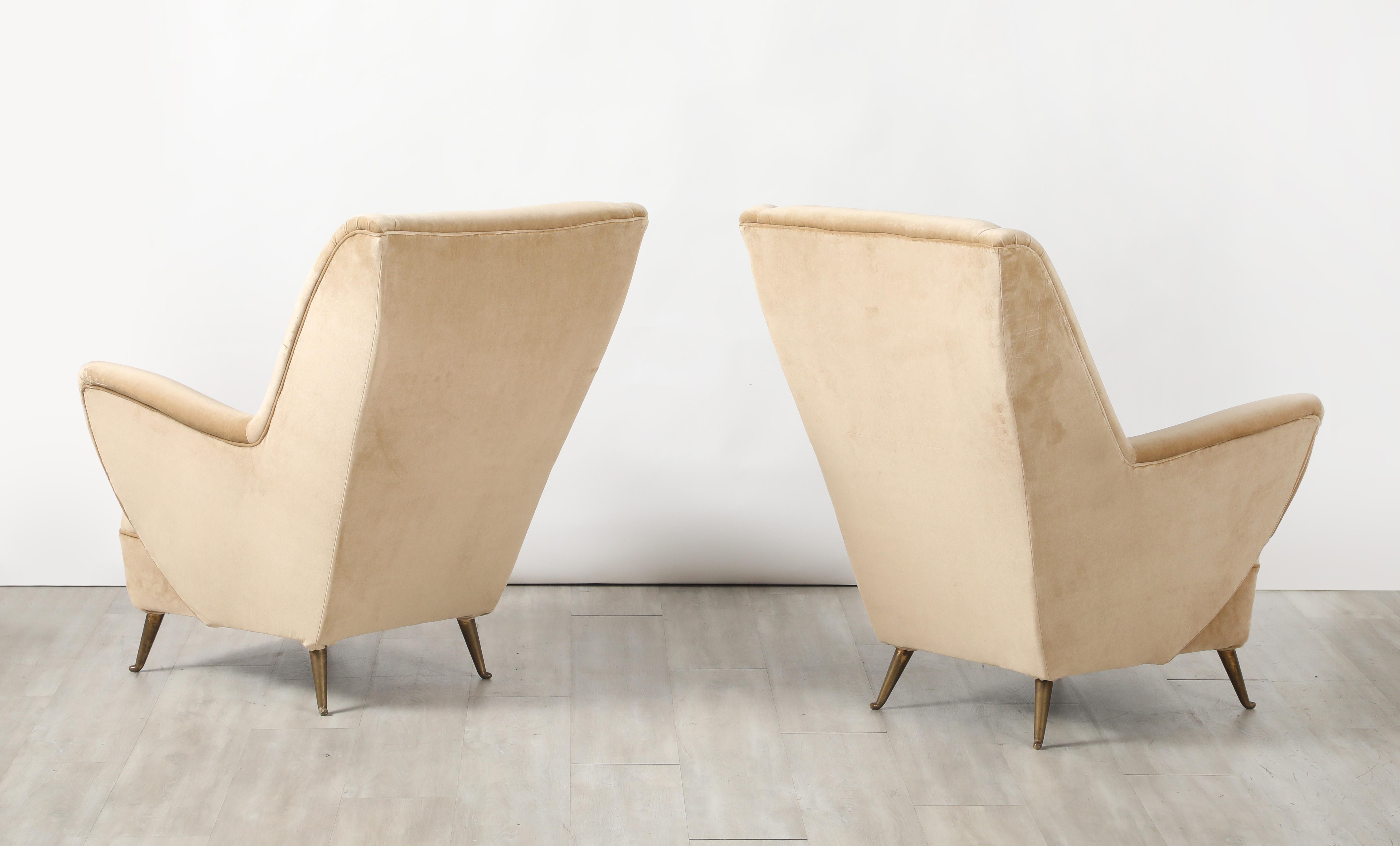 Gio Ponti pour ISA Bergamo Paire de chaises longues à dossier en forme d'aile, vers 1950 en vente 1